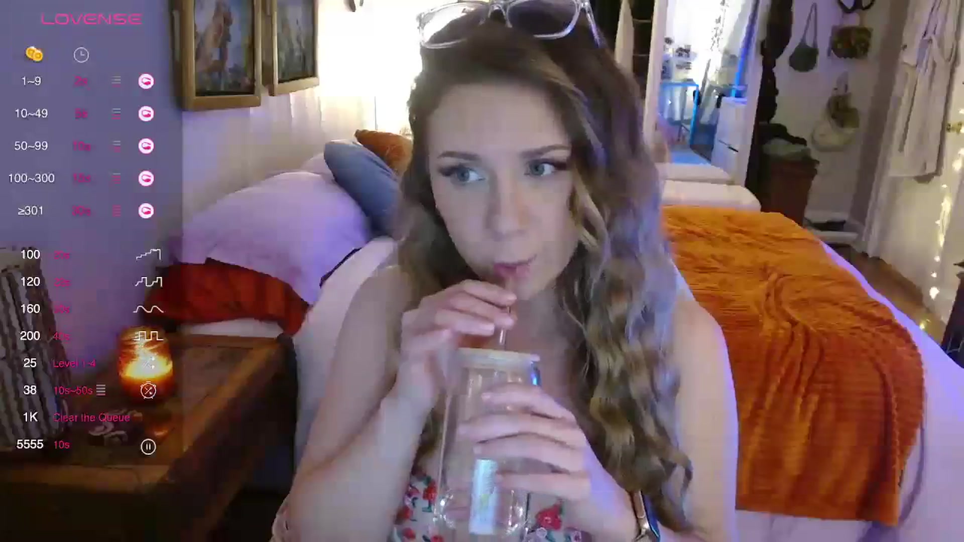 Gallery image thumbnail from Sweetestlilly's myfreecams stream on, 10/17/2023, 03:05 image 4 of 20