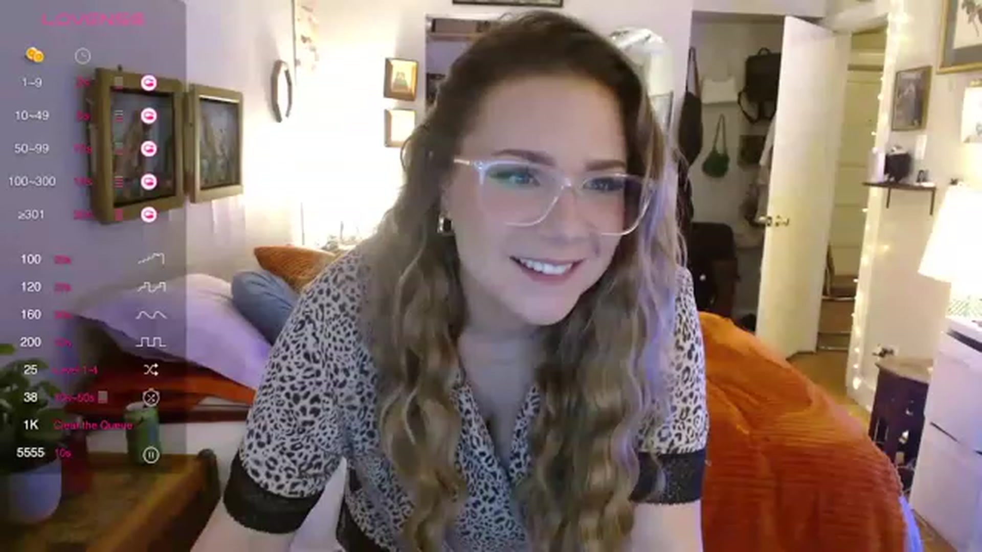 Gallery image thumbnail from Sweetestlilly's myfreecams stream on, 10/19/2023, 03:01 image 3 of 20