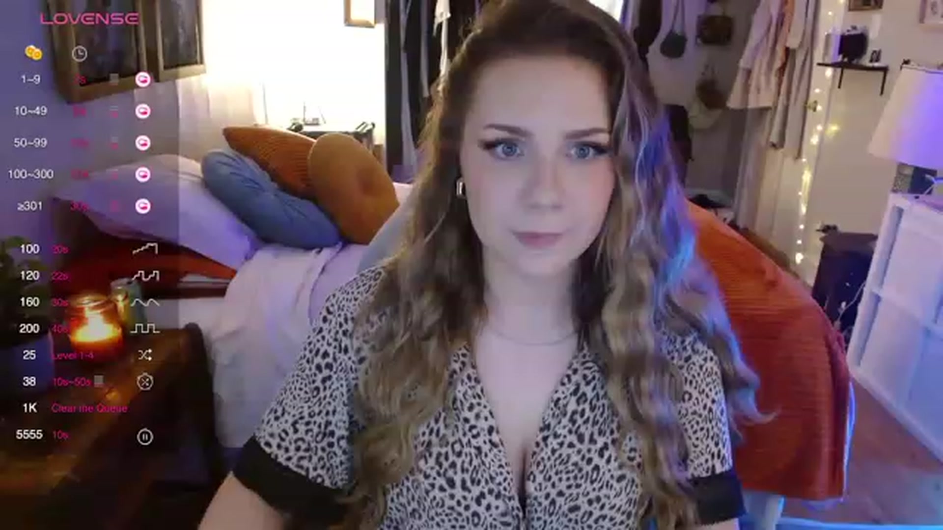 Gallery image thumbnail from Sweetestlilly's myfreecams stream on, 10/19/2023, 03:01 image 11 of 20