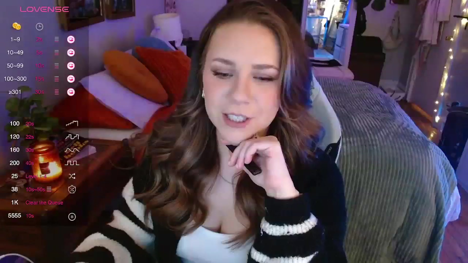 Gallery image thumbnail from Sweetestlilly's myfreecams stream on, 11/03/2023, 01:14 image 12 of 20