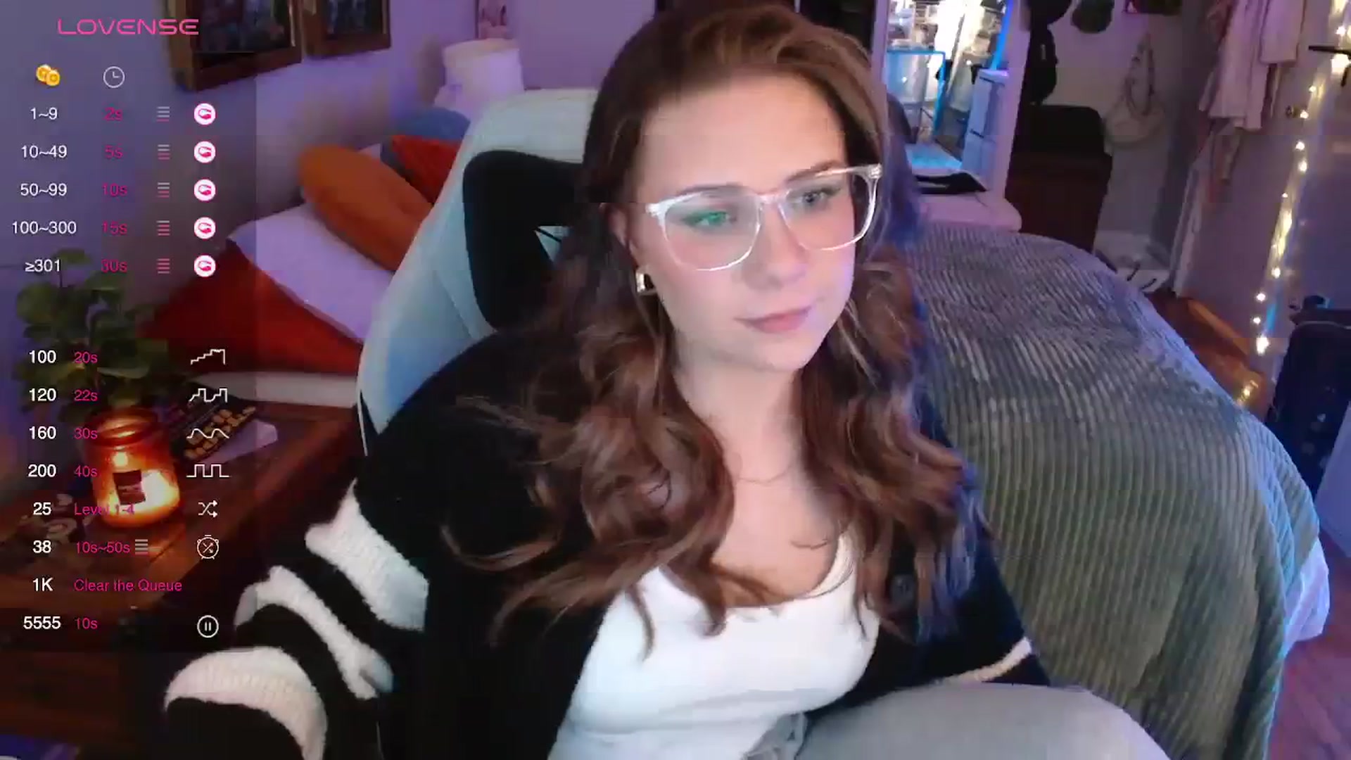 Gallery image thumbnail from Sweetestlilly's myfreecams stream on, 11/03/2023, 01:14 image 10 of 20