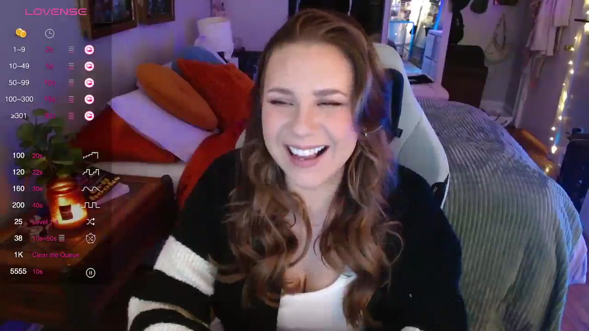Gallery image thumbnail from Sweetestlilly's myfreecams stream on, 11/03/2023, 01:14 image 3 of 20