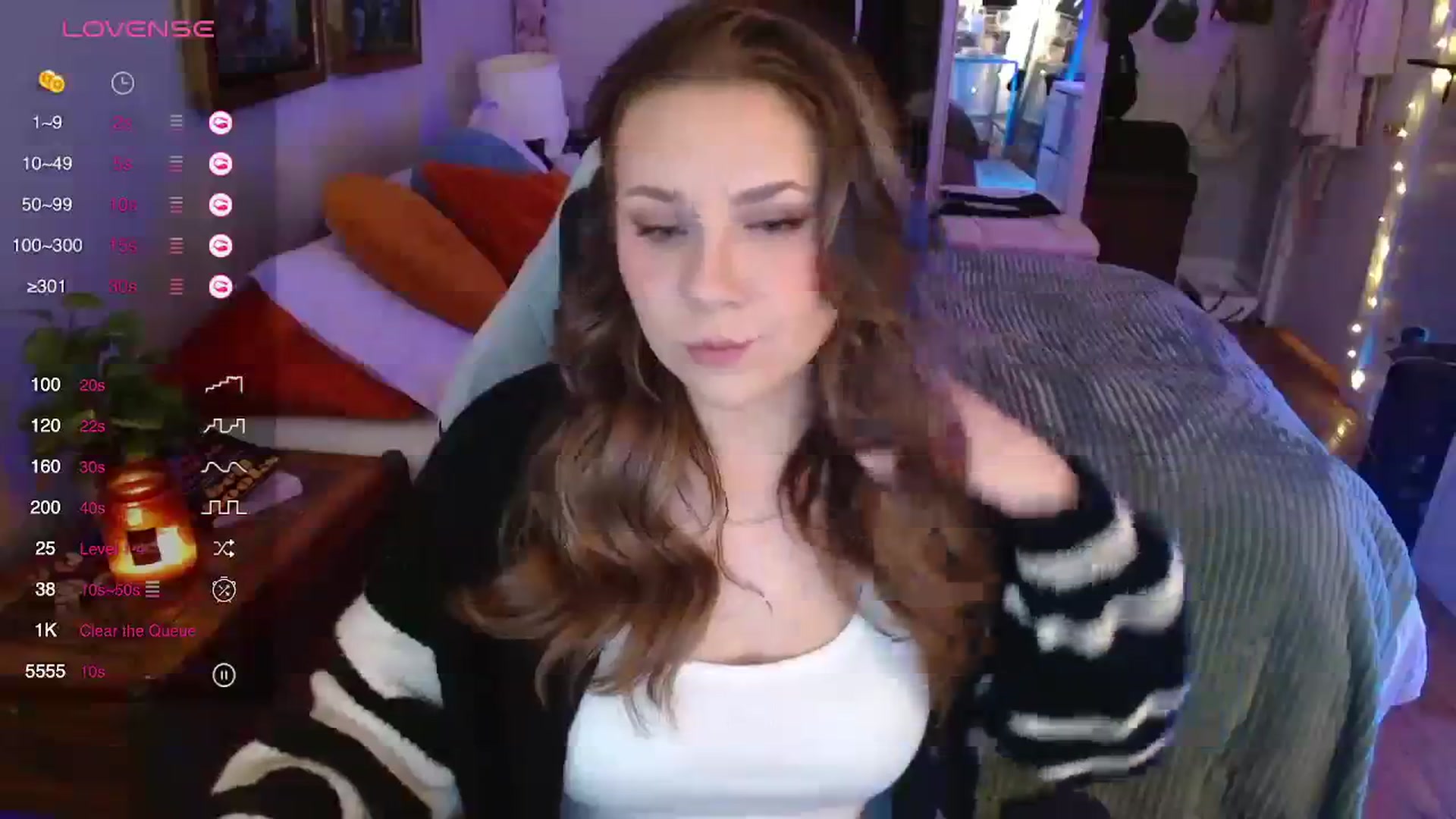 Gallery image thumbnail from Sweetestlilly's myfreecams stream on, 11/03/2023, 01:14 image 14 of 20