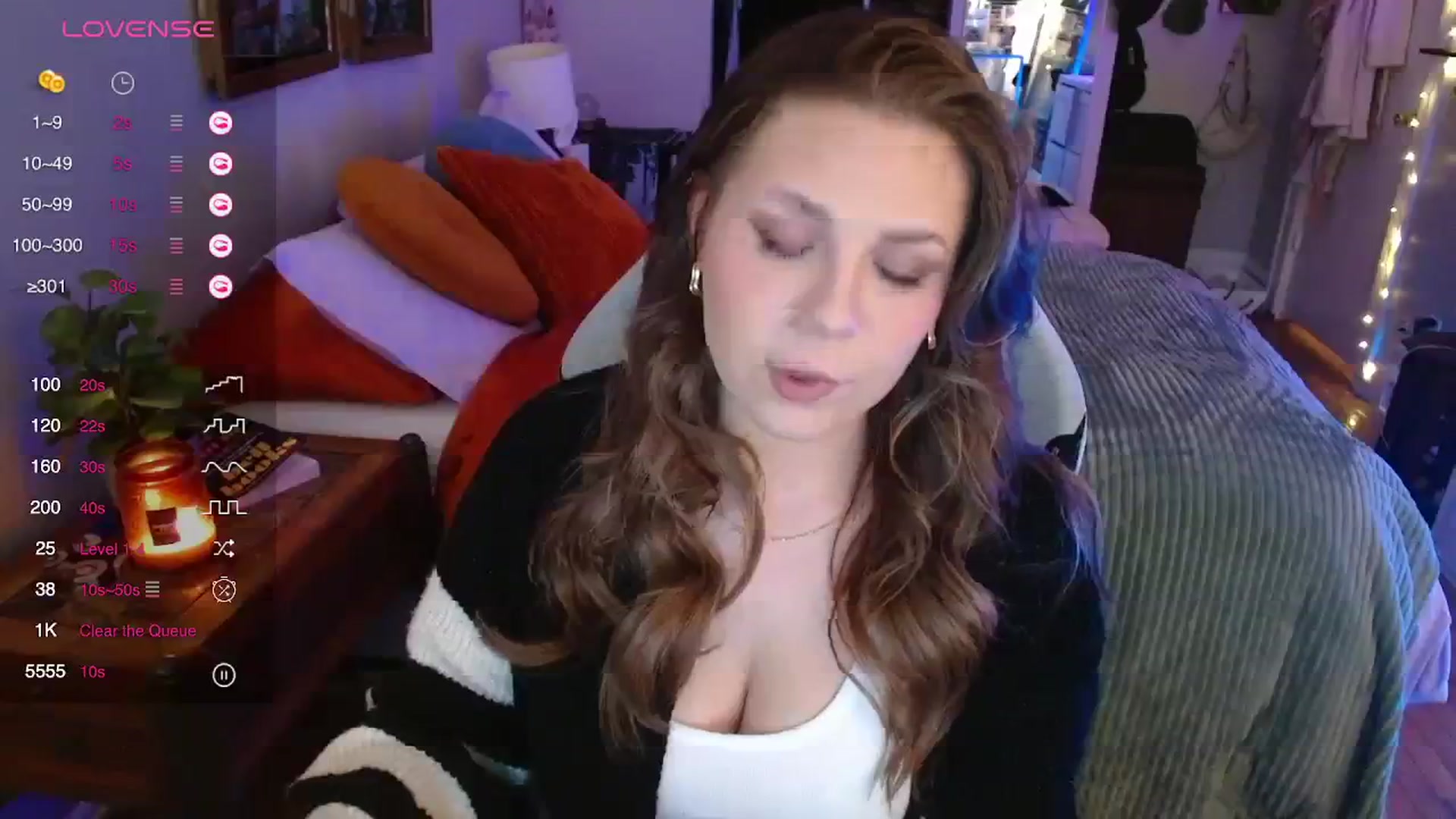 Gallery image thumbnail from Sweetestlilly's myfreecams stream on, 11/03/2023, 01:14 image 2 of 20