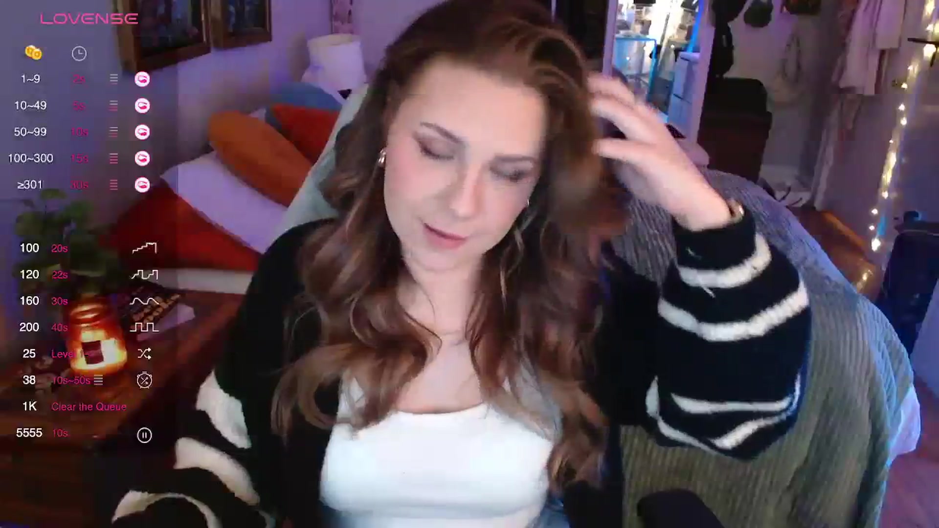 Gallery image thumbnail from Sweetestlilly's myfreecams stream on, 11/03/2023, 01:14 image 16 of 20