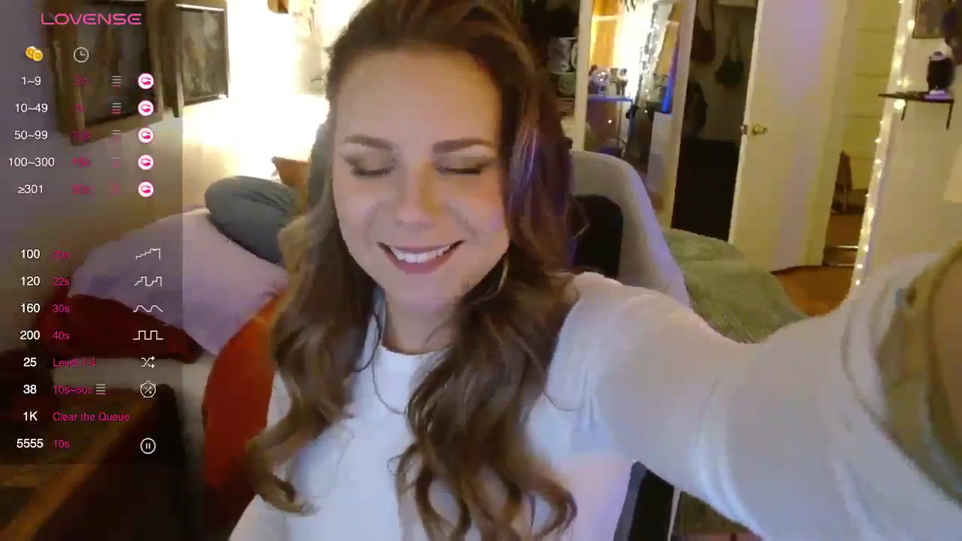Gallery image thumbnail from Sweetestlilly's myfreecams stream on, 11/13/2023, 04:28 image 11 of 20