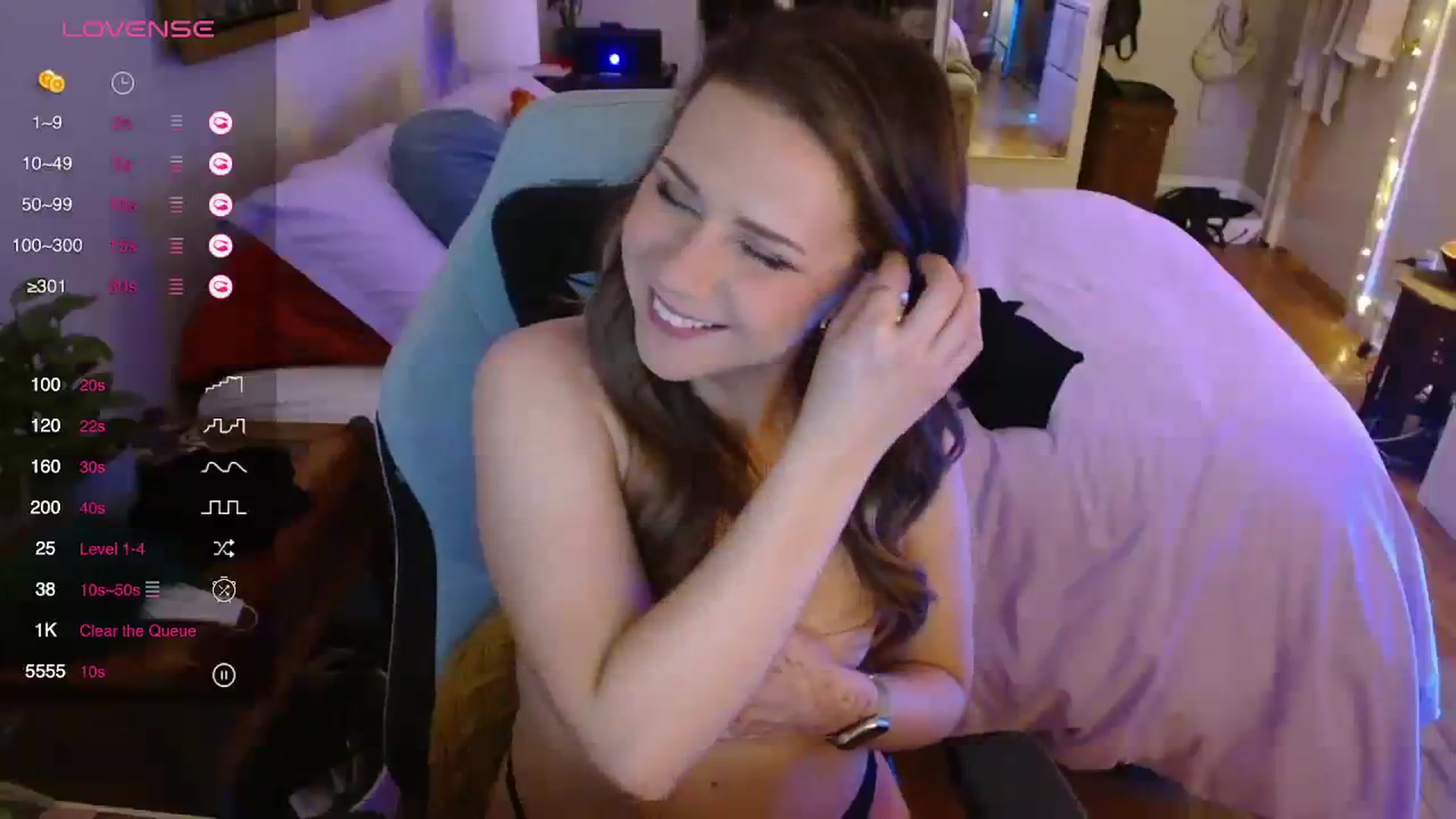 Gallery image thumbnail from Sweetestlilly's myfreecams stream on, 11/21/2023, 05:20 image 13 of 20