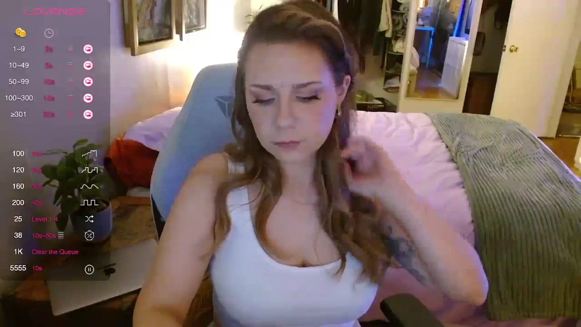Gallery image thumbnail from Sweetestlilly's myfreecams stream on, 12/01/2023, 02:48 image 5 of 20
