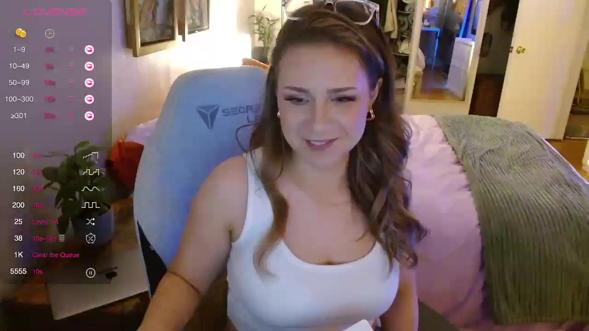 Gallery image thumbnail from Sweetestlilly's myfreecams stream on, 12/01/2023, 02:48 image 1 of 20