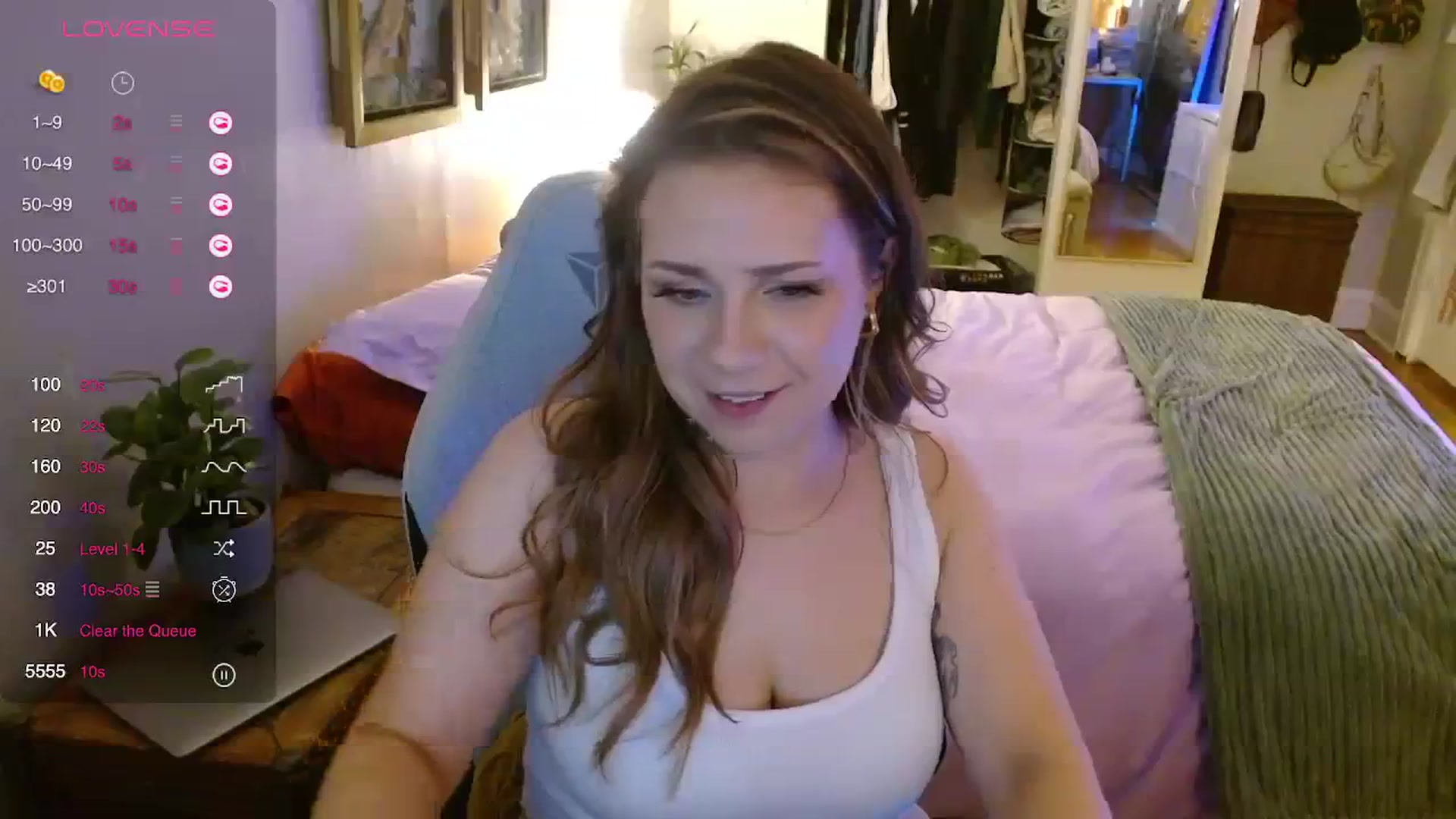Gallery image thumbnail from Sweetestlilly's myfreecams stream on, 12/01/2023, 02:48 image 16 of 20