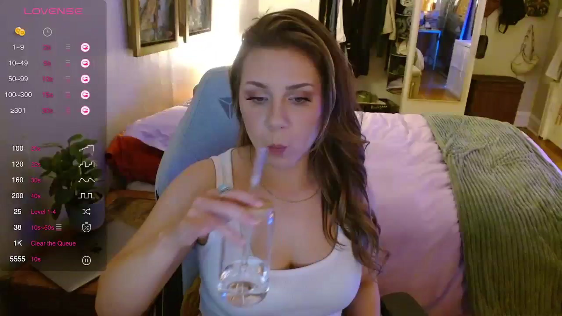Gallery image thumbnail from Sweetestlilly's myfreecams stream on, 12/01/2023, 02:48 image 14 of 20