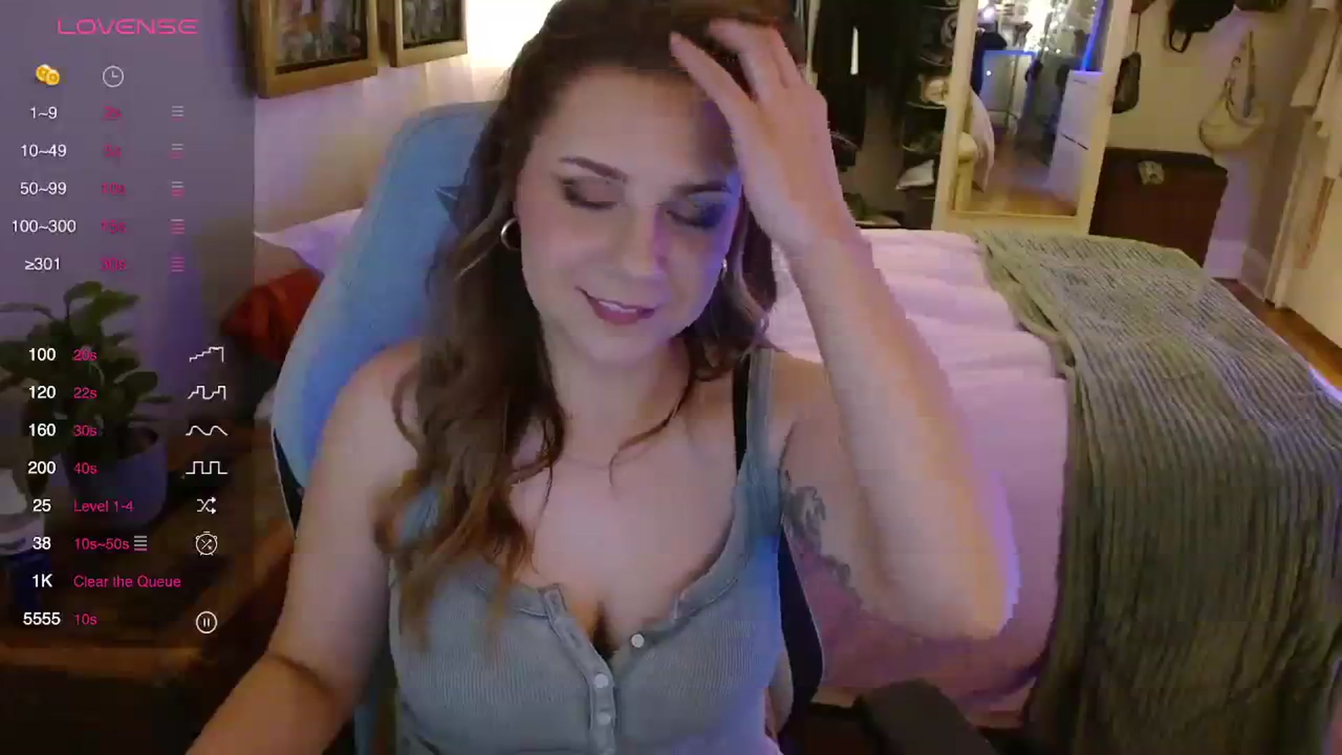 Gallery image thumbnail from Sweetestlilly's myfreecams stream on, 12/05/2023, 04:52 image 5 of 20