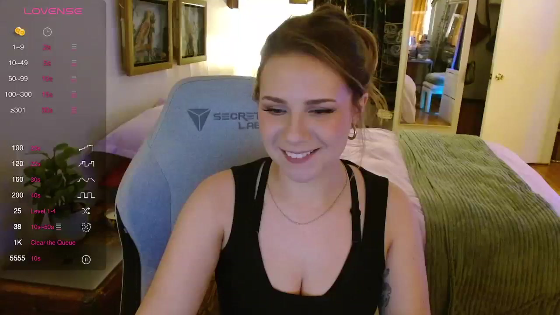 Gallery image thumbnail from Sweetestlilly's myfreecams stream on, 12/07/2023, 04:44 image 1 of 20
