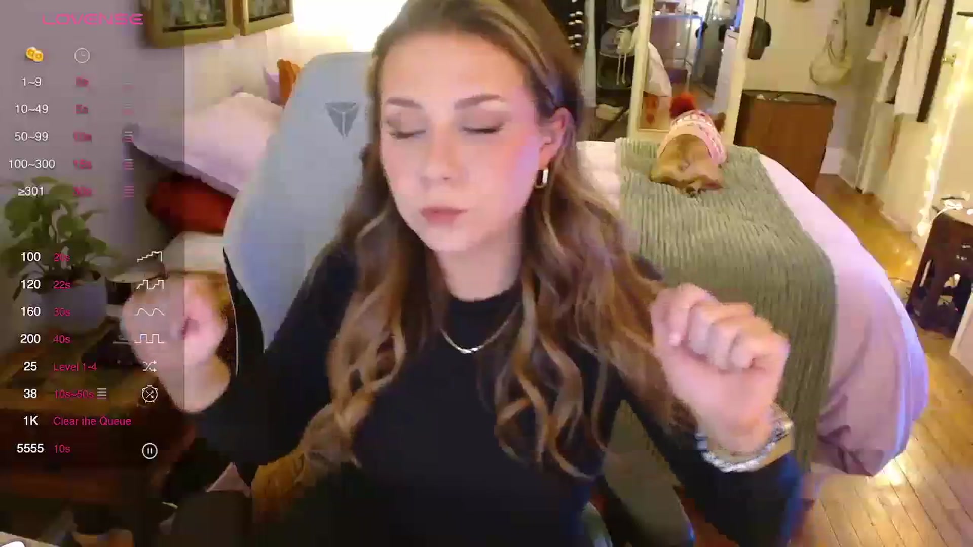 Gallery image thumbnail from Sweetestlilly's myfreecams stream on, 12/28/2023, 03:14 image 3 of 20