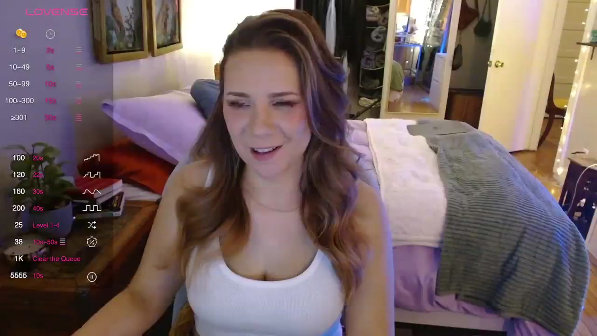 Gallery image thumbnail from Sweetestlilly's myfreecams stream on, 01/03/2024, 02:36 image 15 of 20