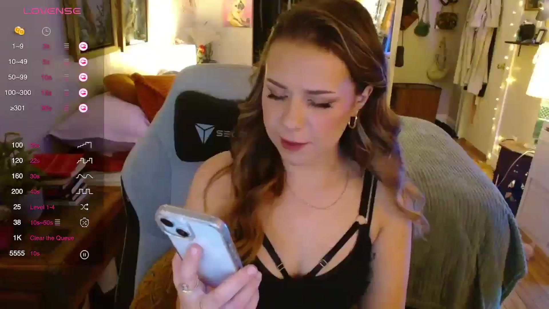 Gallery image thumbnail from Sweetestlilly's myfreecams stream on, 01/17/2024, 03:05 image 4 of 20
