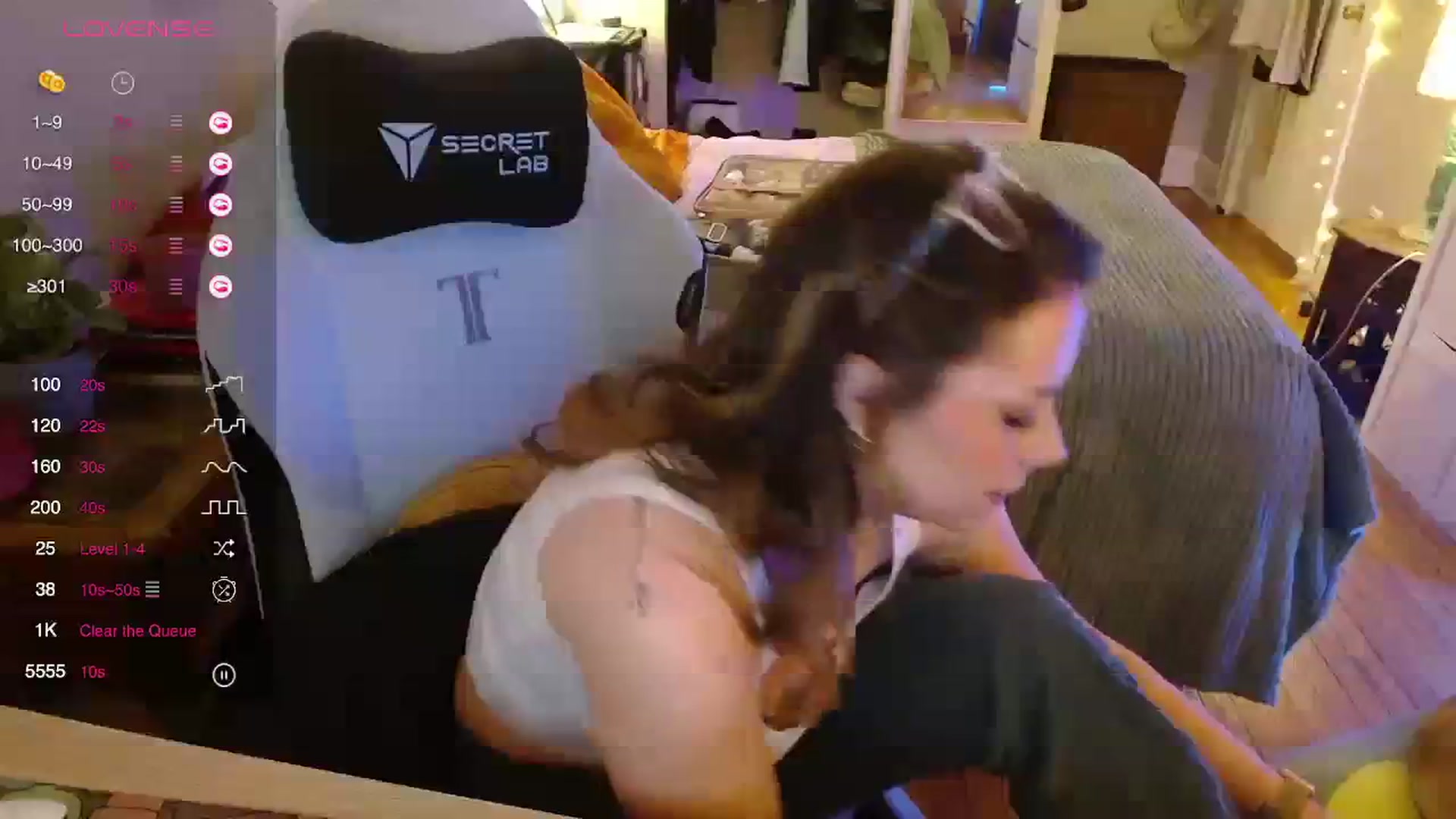 Gallery image thumbnail from Sweetestlilly's myfreecams stream on, 01/22/2024, 03:37 image 9 of 20