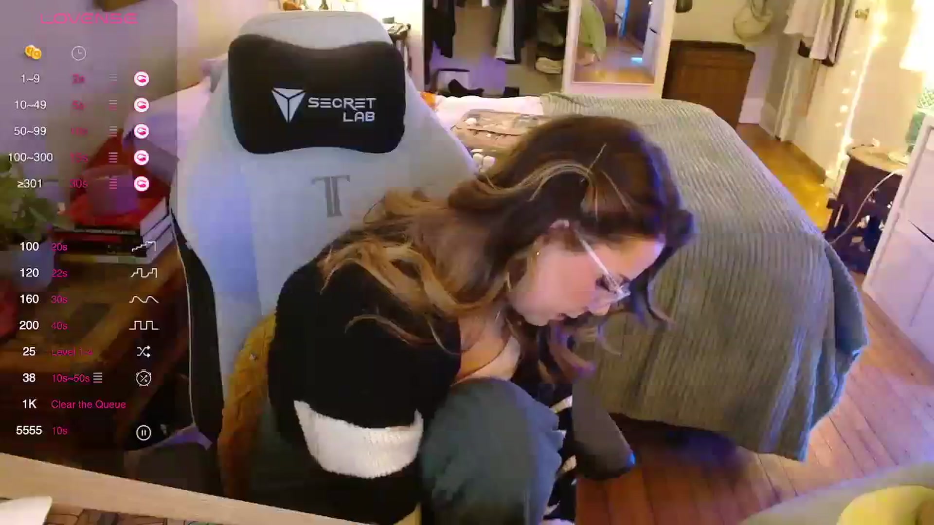 Gallery image thumbnail from Sweetestlilly's myfreecams stream on, 01/22/2024, 03:37 image 3 of 20