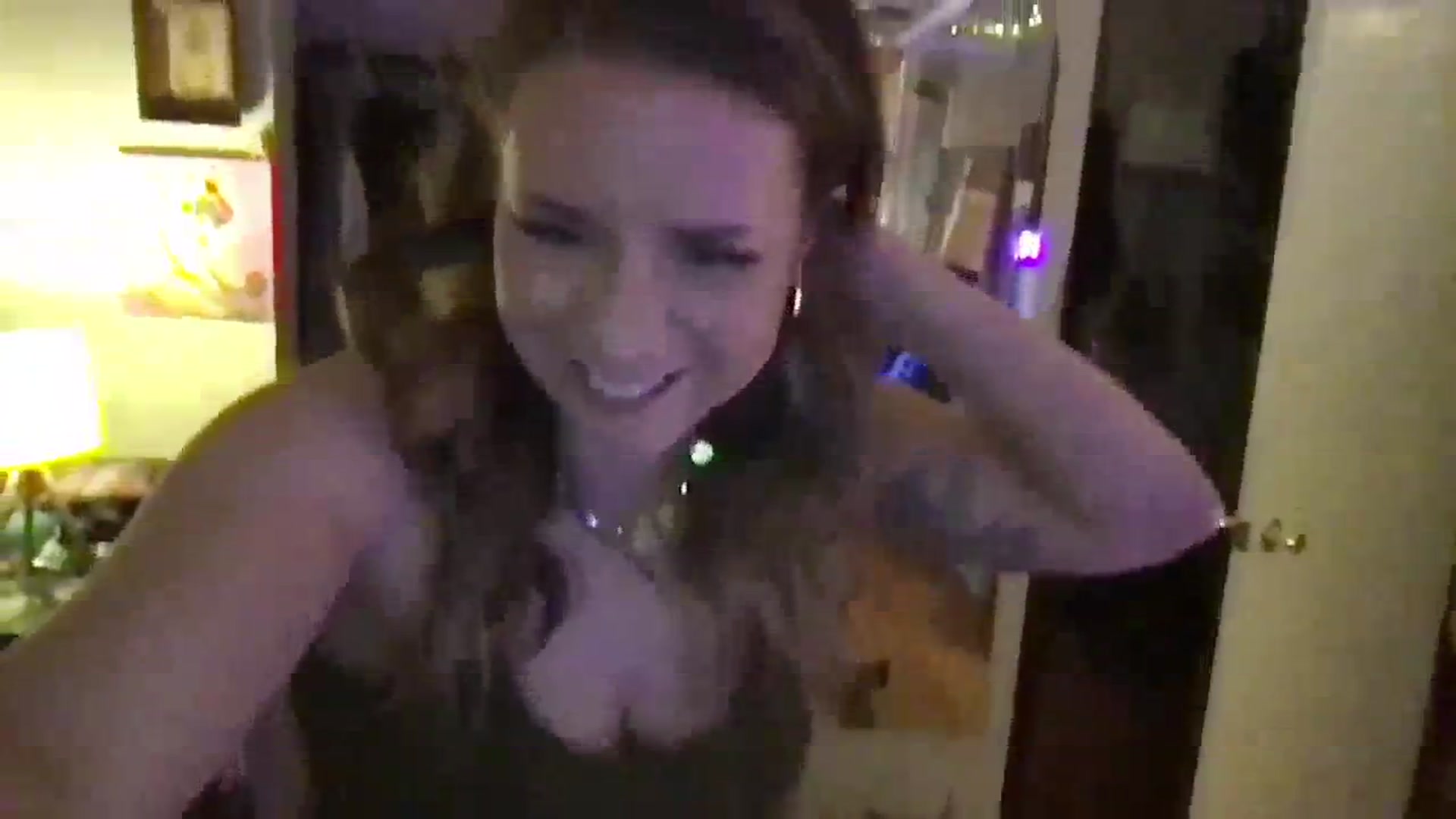 Gallery image thumbnail from Sweetestlilly's myfreecams stream on, 02/02/2024, 02:56 image 6 of 20