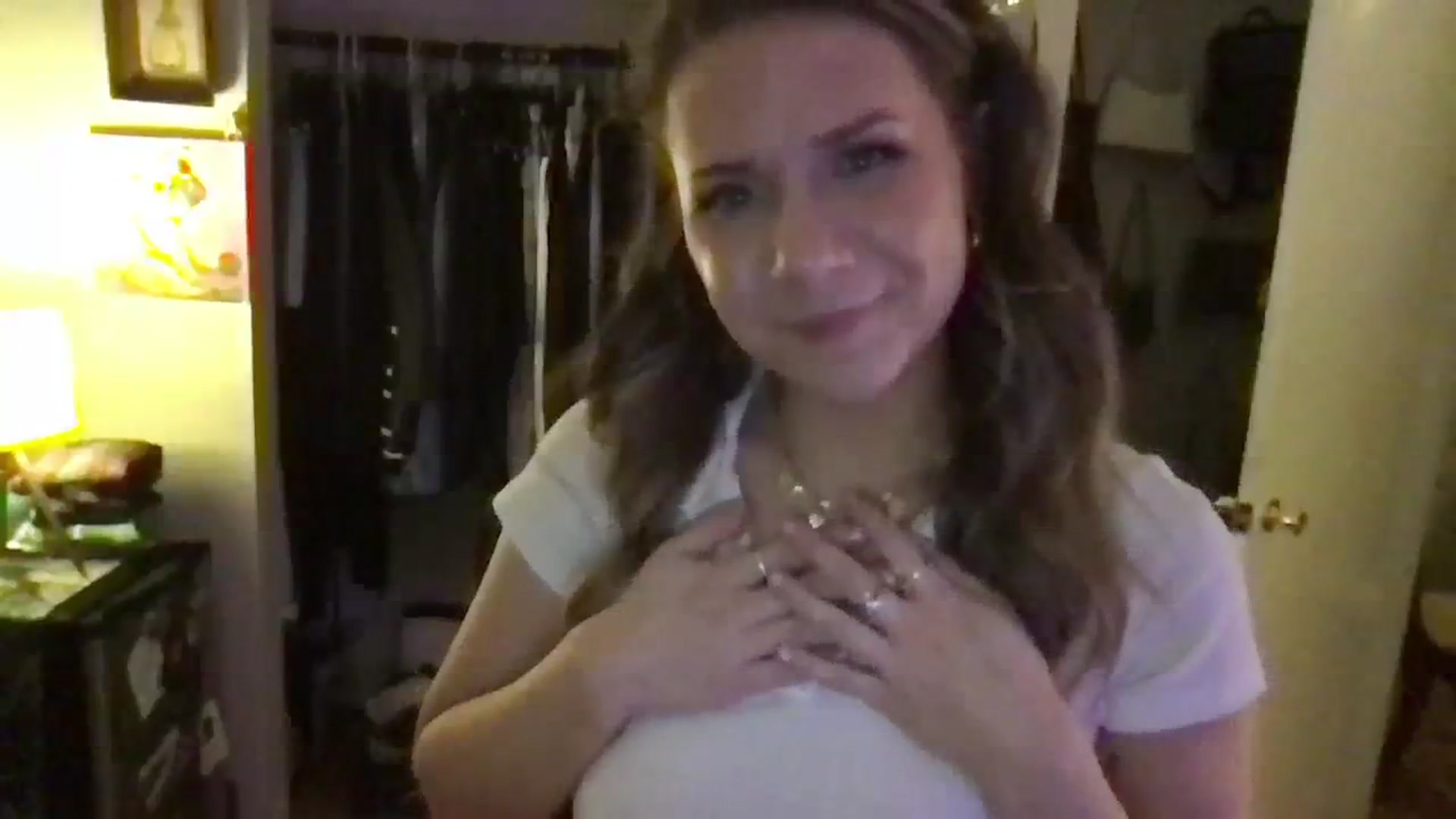 Gallery image thumbnail from Sweetestlilly's myfreecams stream on, 02/02/2024, 02:56 image 18 of 20
