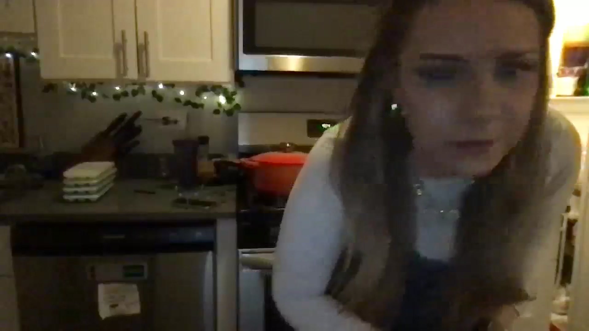 Gallery image thumbnail from Sweetestlilly's myfreecams stream on, 02/11/2024, 04:45 image 9 of 20