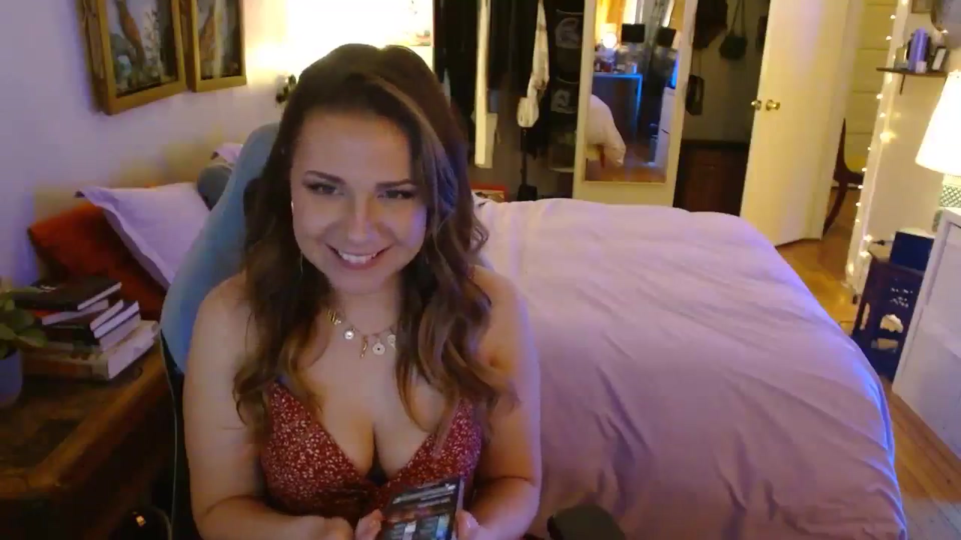 Gallery image thumbnail from Sweetestlilly's myfreecams stream on, 02/14/2024, 02:20 image 3 of 20