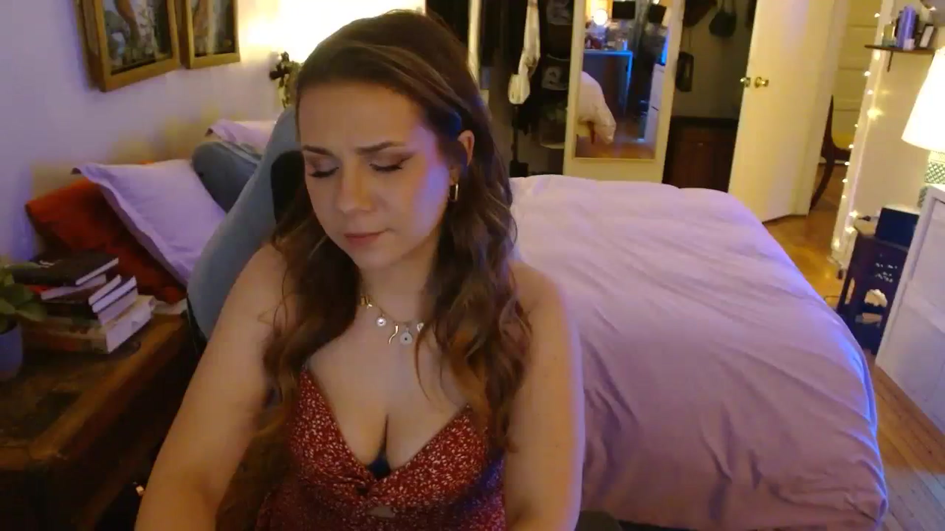 Gallery image thumbnail from Sweetestlilly's myfreecams stream on, 02/14/2024, 02:20 image 10 of 20