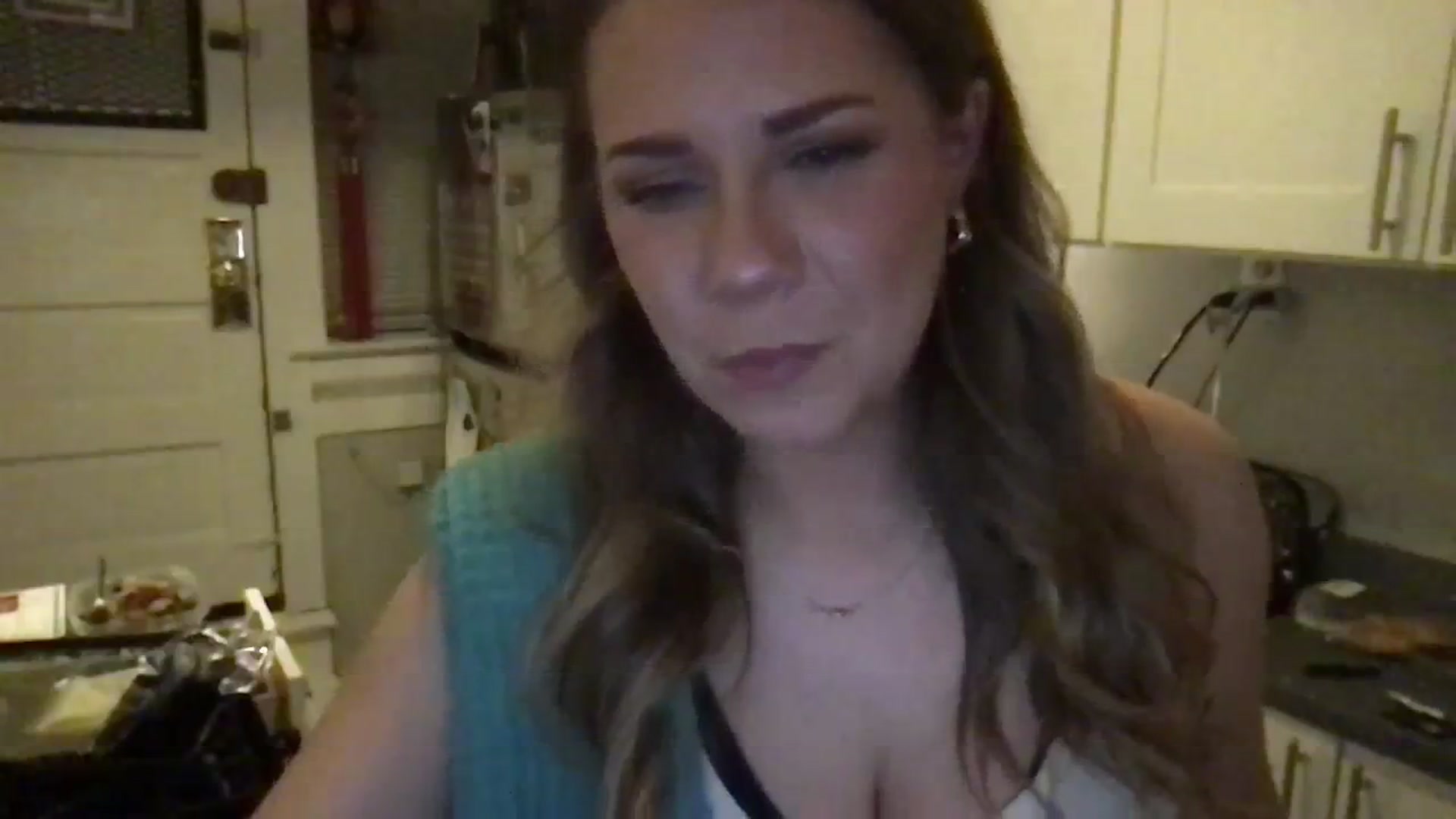 Gallery image thumbnail from Sweetestlilly's myfreecams stream on, 02/27/2024, 03:00 image 17 of 20