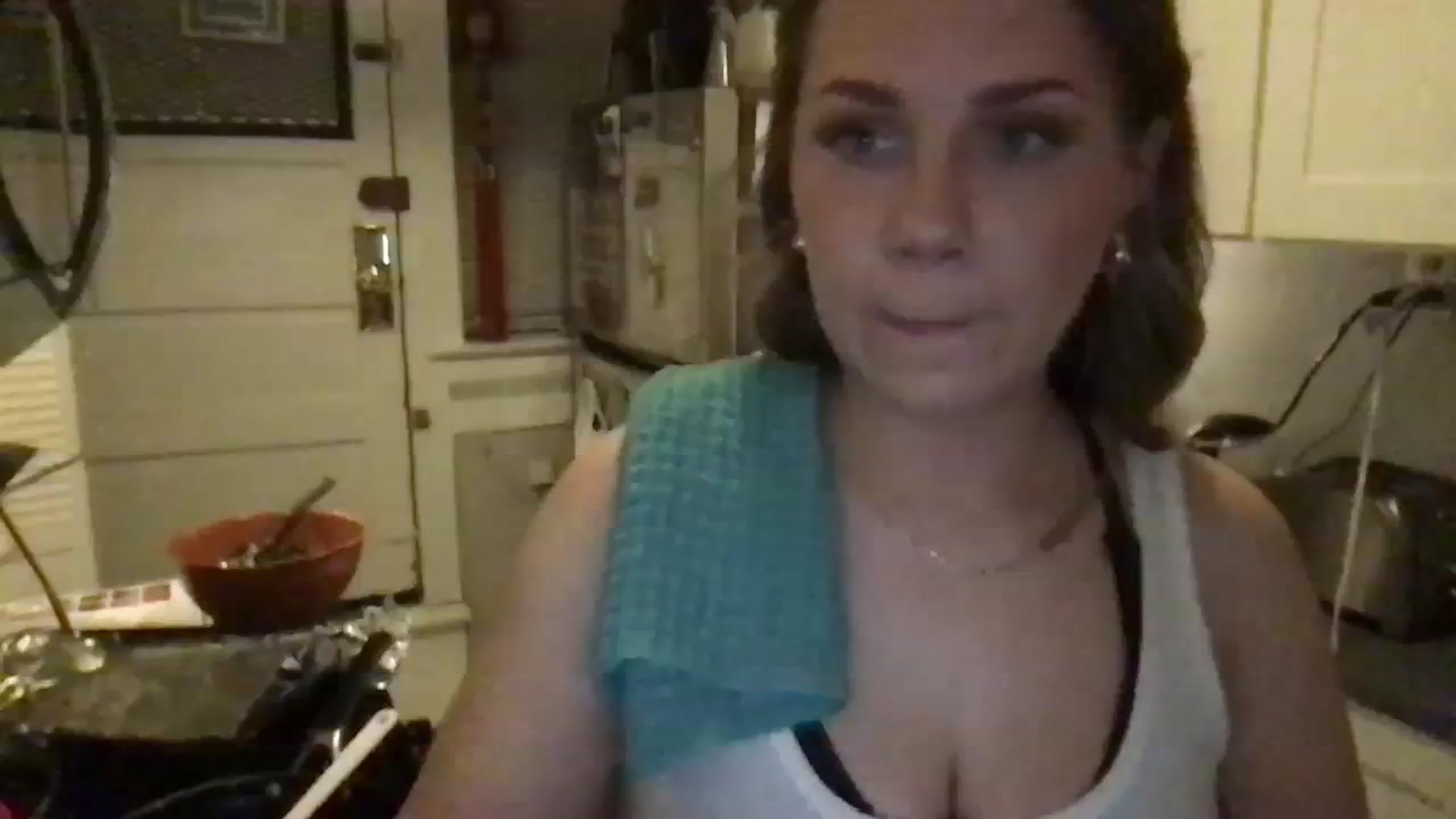 Gallery image thumbnail from Sweetestlilly's myfreecams stream on, 02/27/2024, 03:00 image 1 of 20