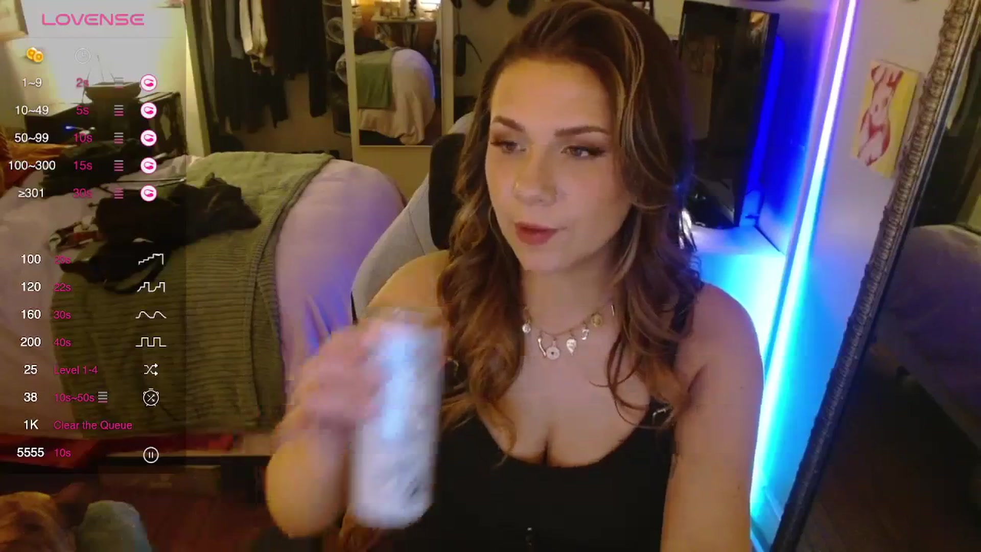 Gallery image thumbnail from Sweetestlilly's myfreecams stream on, 03/10/2024, 02:41 image 17 of 20