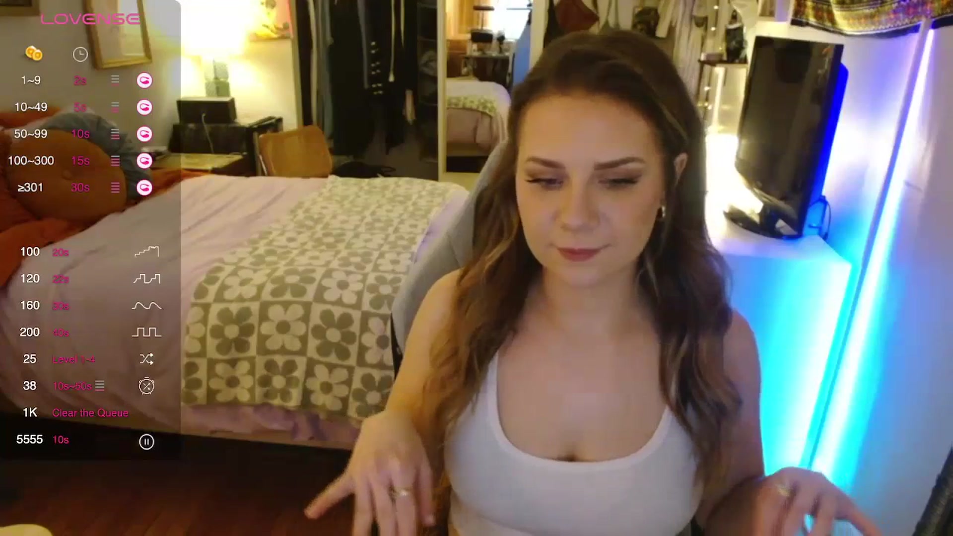 Gallery image thumbnail from Sweetestlilly's myfreecams stream on, 03/26/2024, 02:30 image 11 of 20