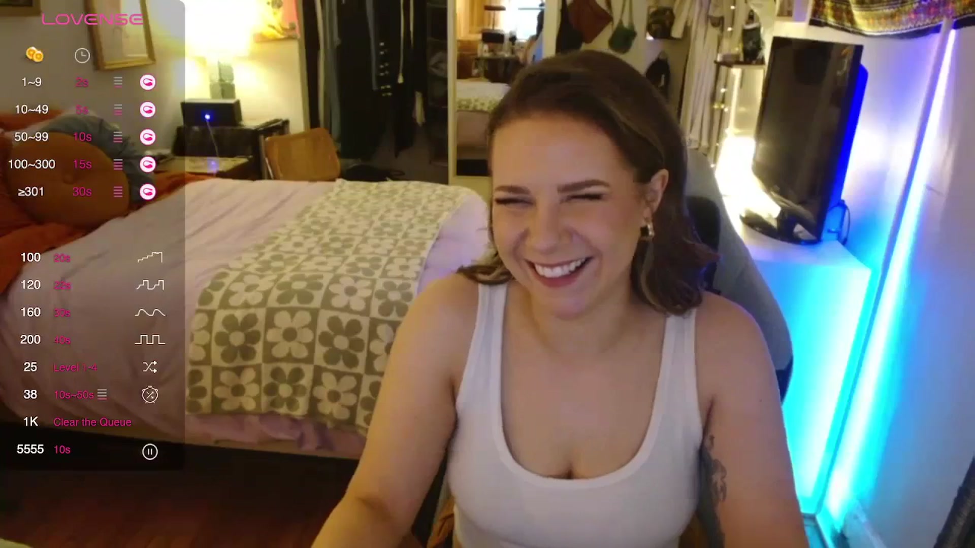 Gallery image thumbnail from Sweetestlilly's myfreecams stream on, 03/26/2024, 02:30 image 15 of 20