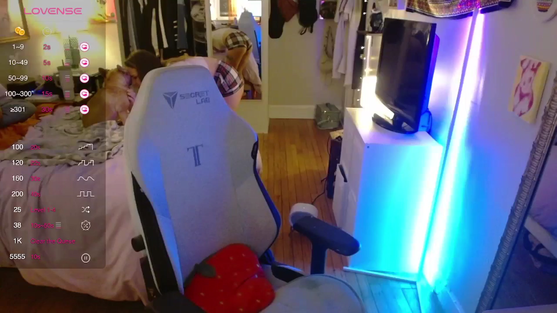 Gallery image thumbnail from Sweetestlilly's myfreecams stream on, 04/09/2024, 02:50 image 10 of 20