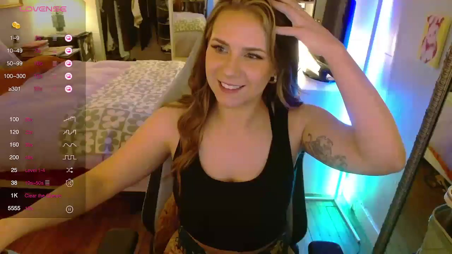 Gallery image thumbnail from Sweetestlilly's myfreecams stream on, 04/24/2024, 02:05 image 1 of 20