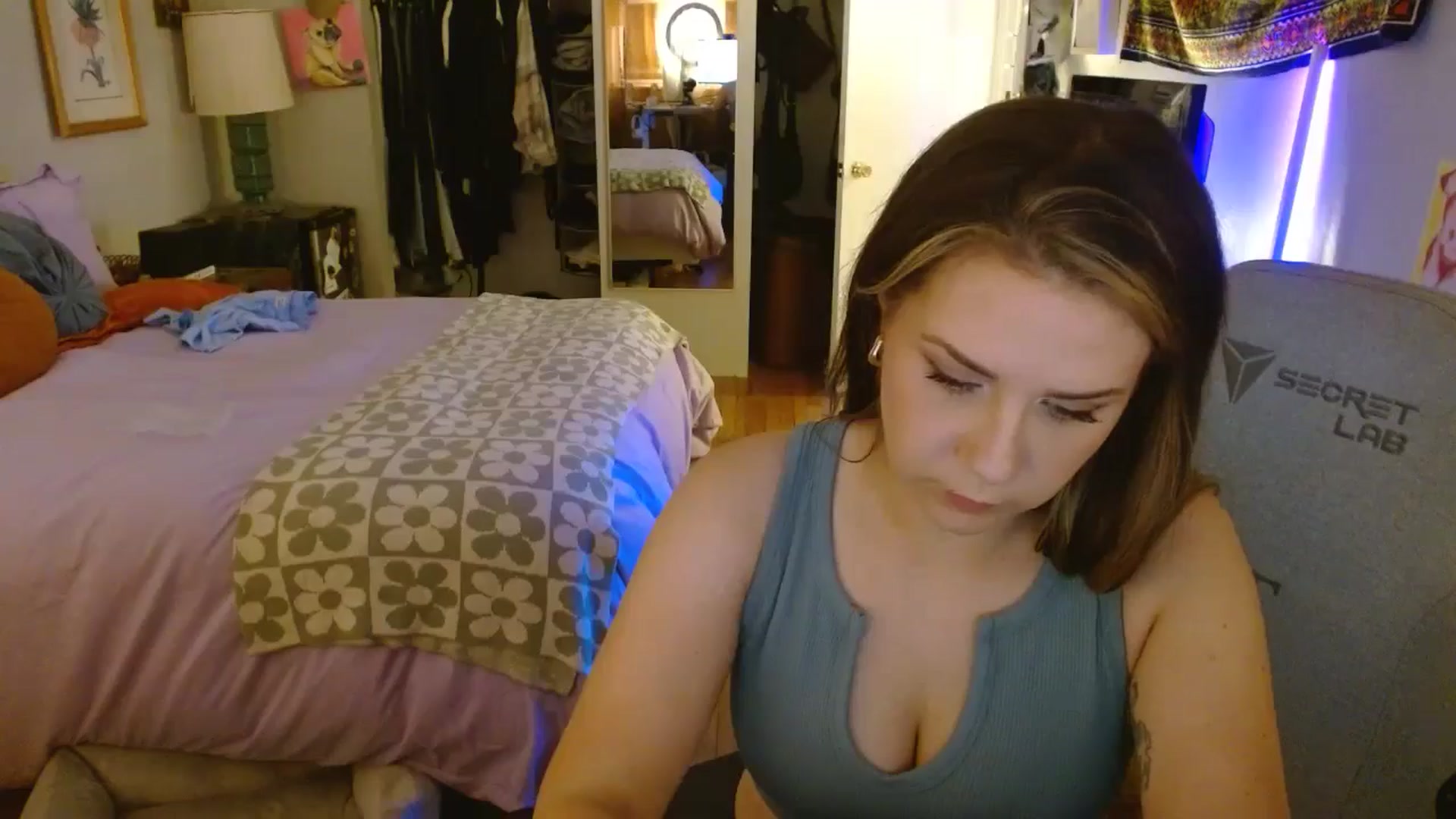 Gallery image thumbnail from Sweetestlilly's myfreecams stream on, 05/05/2024, 01:33 image 6 of 20