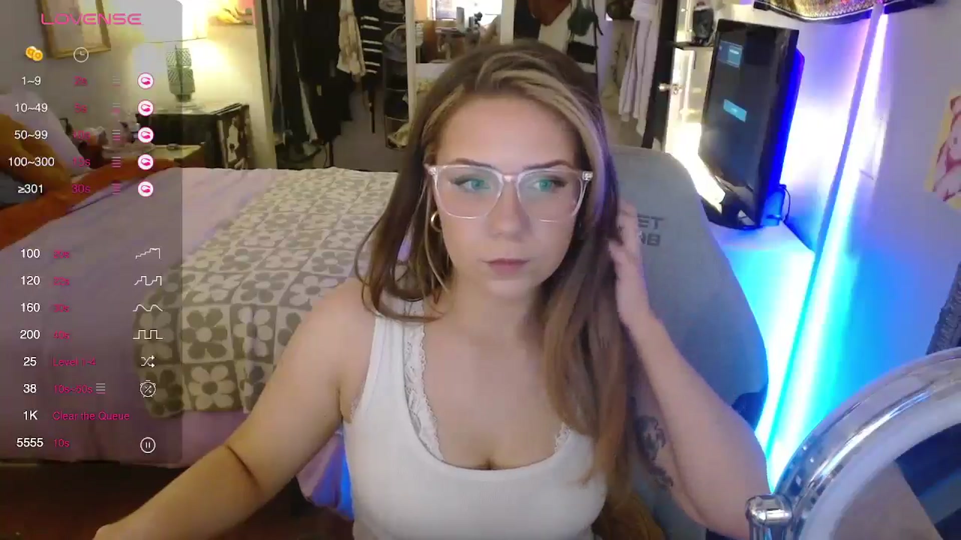 Gallery image thumbnail from Sweetestlilly's myfreecams stream on, 05/09/2024, 02:26 image 10 of 20