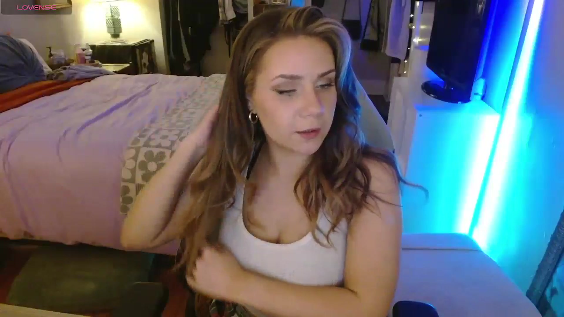 Gallery image thumbnail from Sweetestlilly's myfreecams stream on, 05/11/2024, 02:37 image 12 of 20