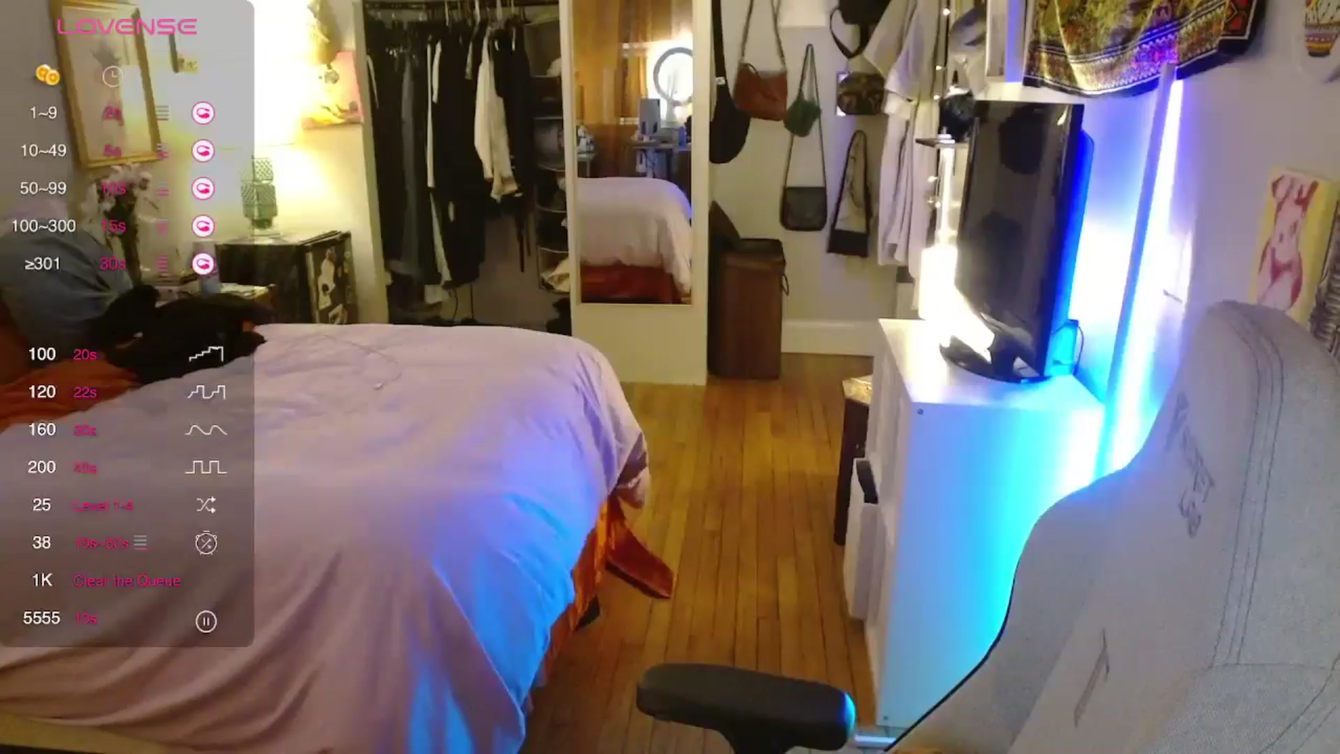 Gallery image thumbnail from Sweetestlilly's myfreecams stream on, 05/21/2024, 03:08 image 3 of 20