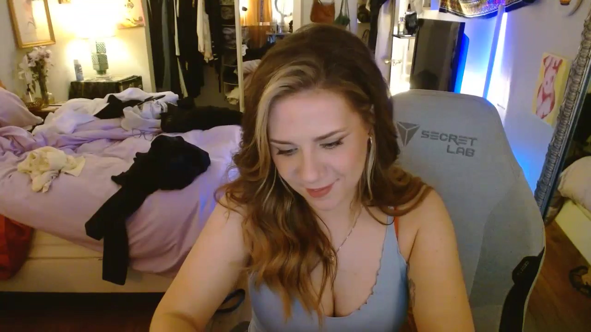 Gallery image thumbnail from Sweetestlilly's myfreecams stream on, 05/24/2024, 01:54 image 13 of 20