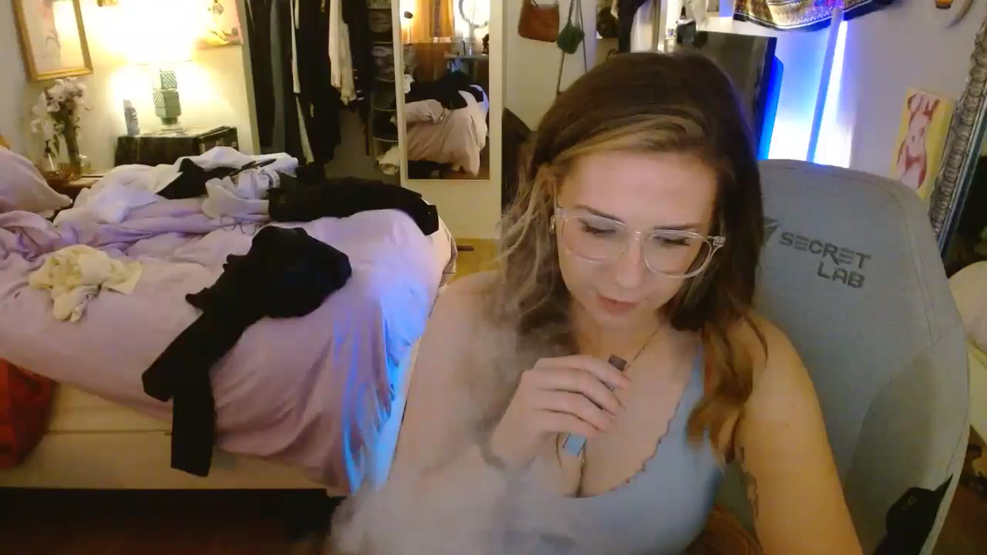 Gallery image thumbnail from Sweetestlilly's myfreecams stream on, 05/24/2024, 01:54 image 16 of 20