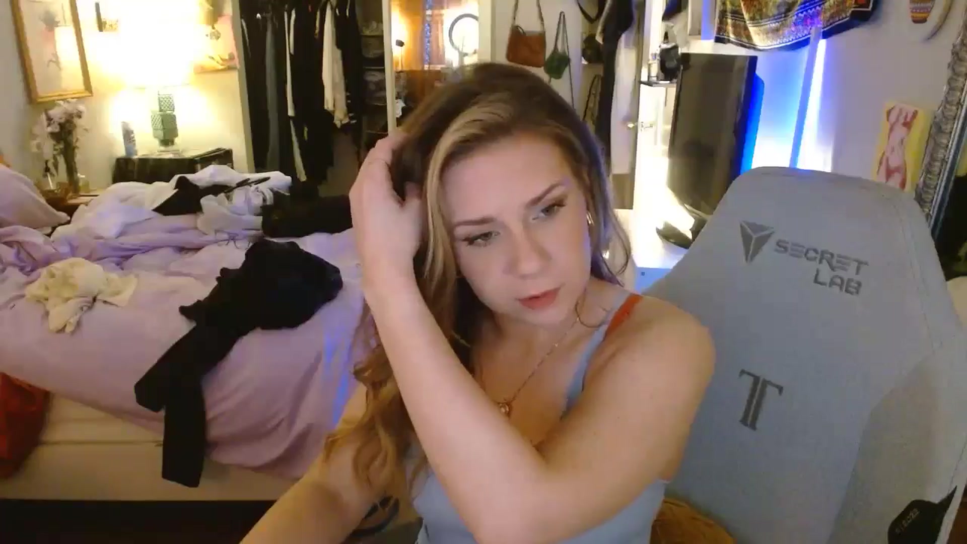 Gallery image thumbnail from Sweetestlilly's myfreecams stream on, 05/24/2024, 01:54 image 4 of 20
