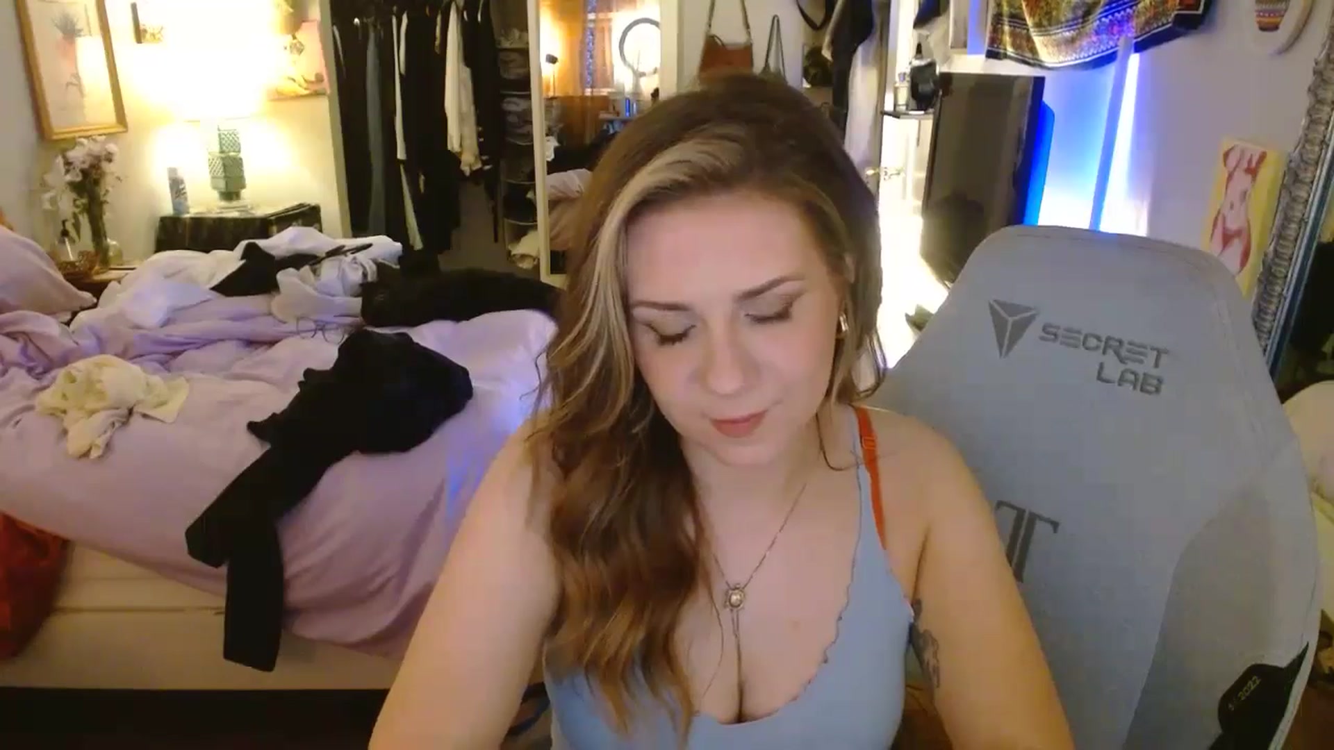 Gallery image thumbnail from Sweetestlilly's myfreecams stream on, 05/24/2024, 01:54 image 5 of 20