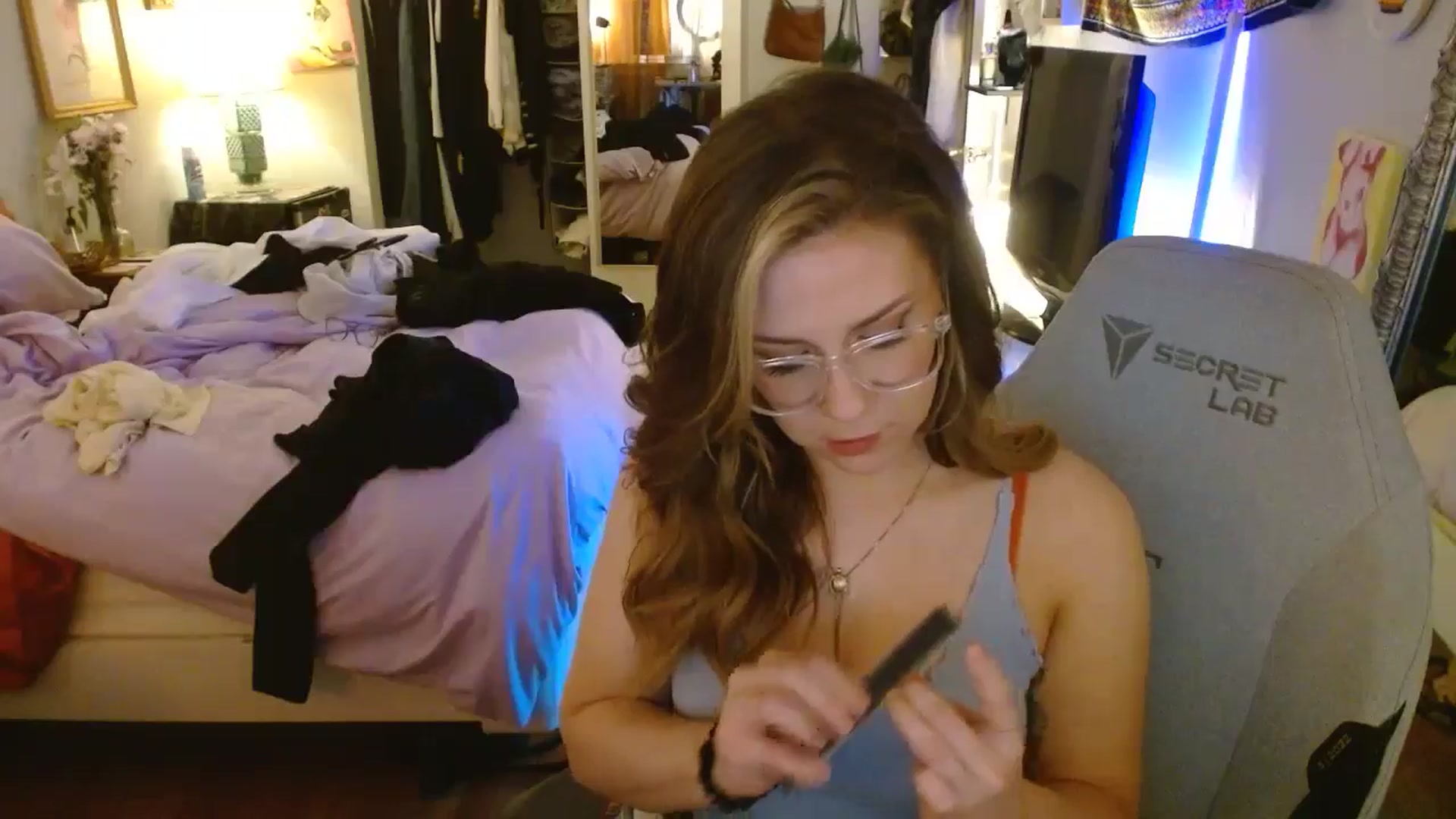 Gallery image thumbnail from Sweetestlilly's myfreecams stream on, 05/24/2024, 01:54 image 18 of 20