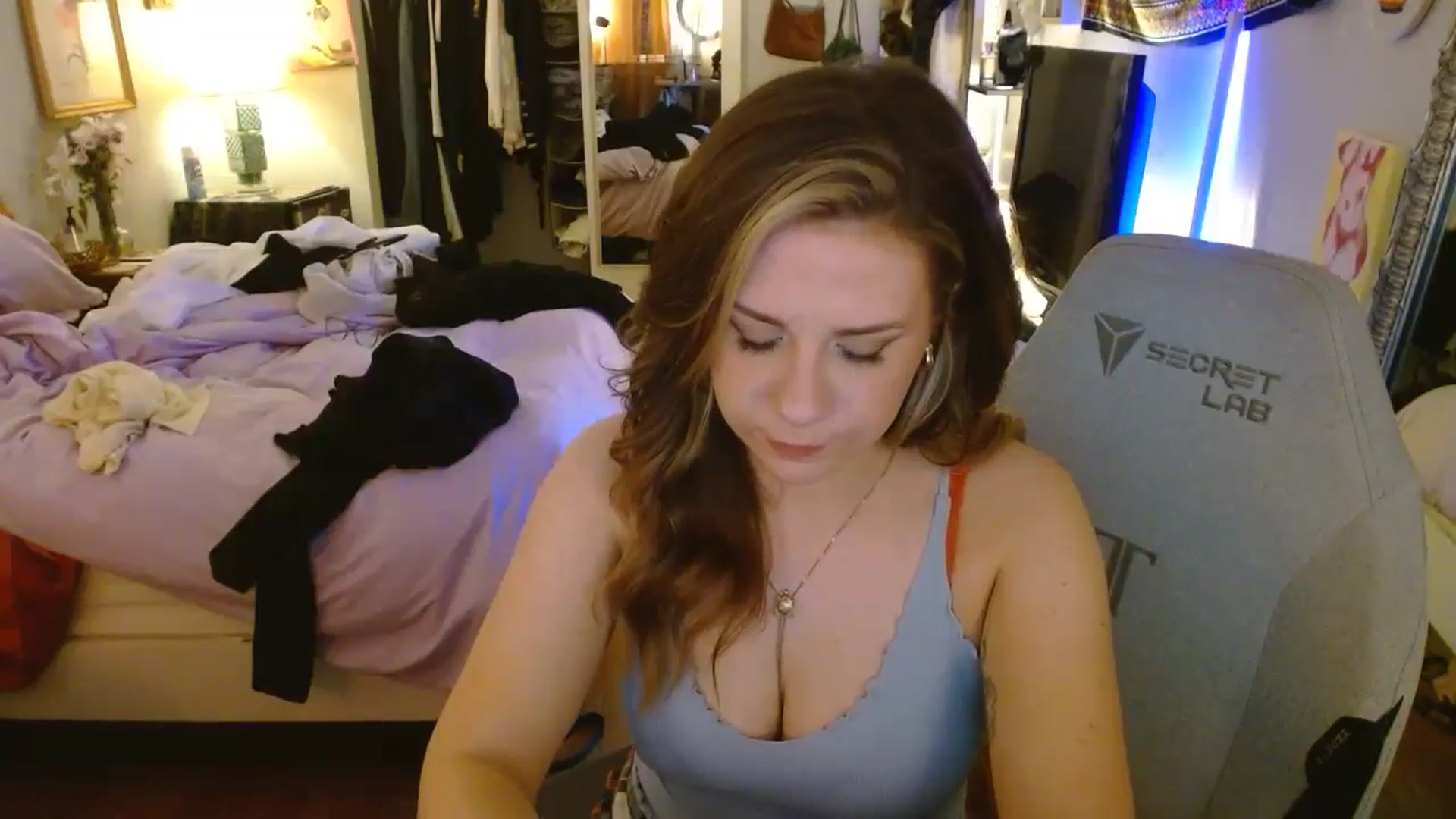 Gallery image thumbnail from Sweetestlilly's myfreecams stream on, 05/24/2024, 01:54 image 15 of 20
