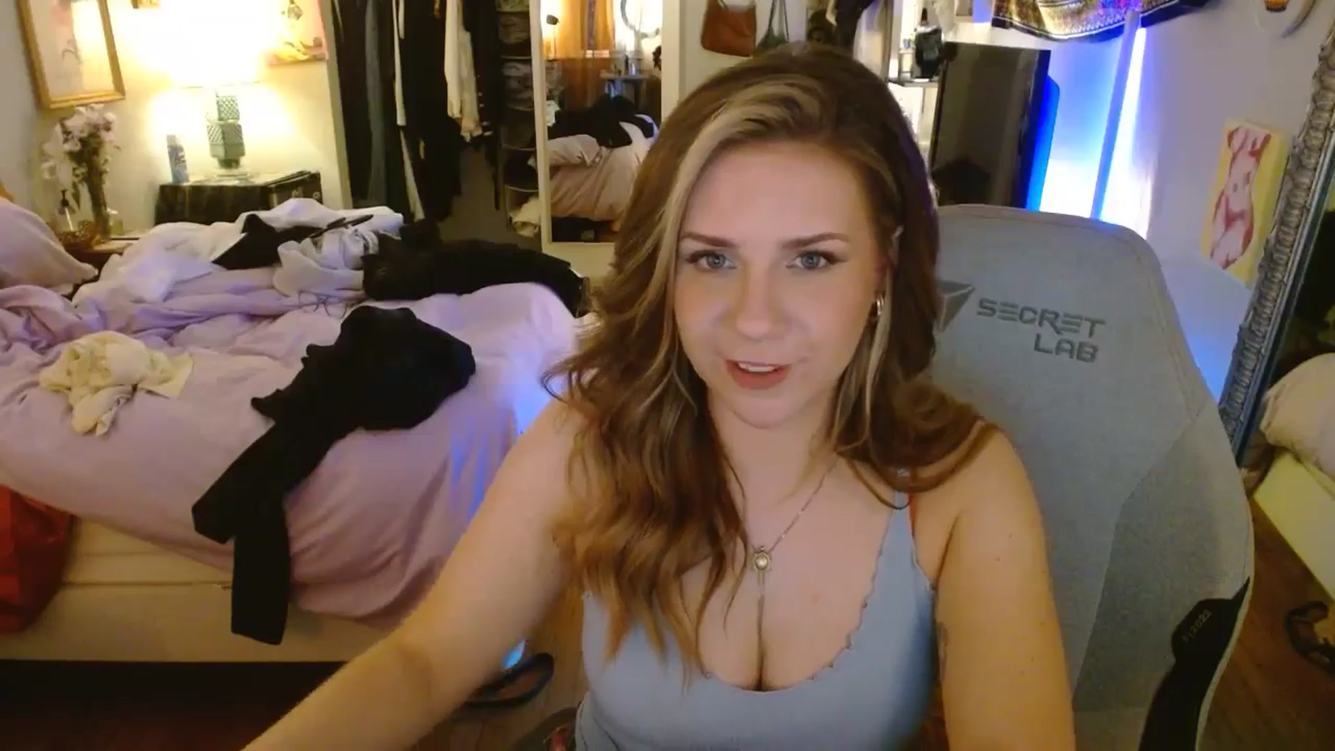 Gallery image thumbnail from Sweetestlilly's myfreecams stream on, 05/24/2024, 01:54 image 14 of 20
