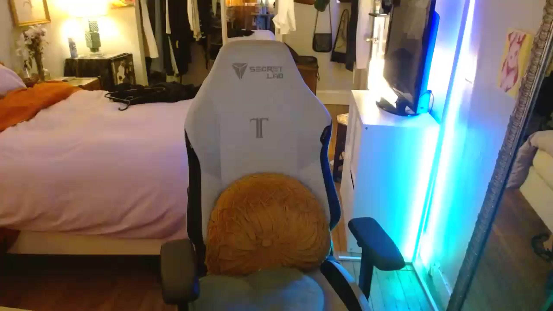 Gallery image thumbnail from Sweetestlilly's myfreecams stream on, 05/24/2024, 04:00 image 1 of 20