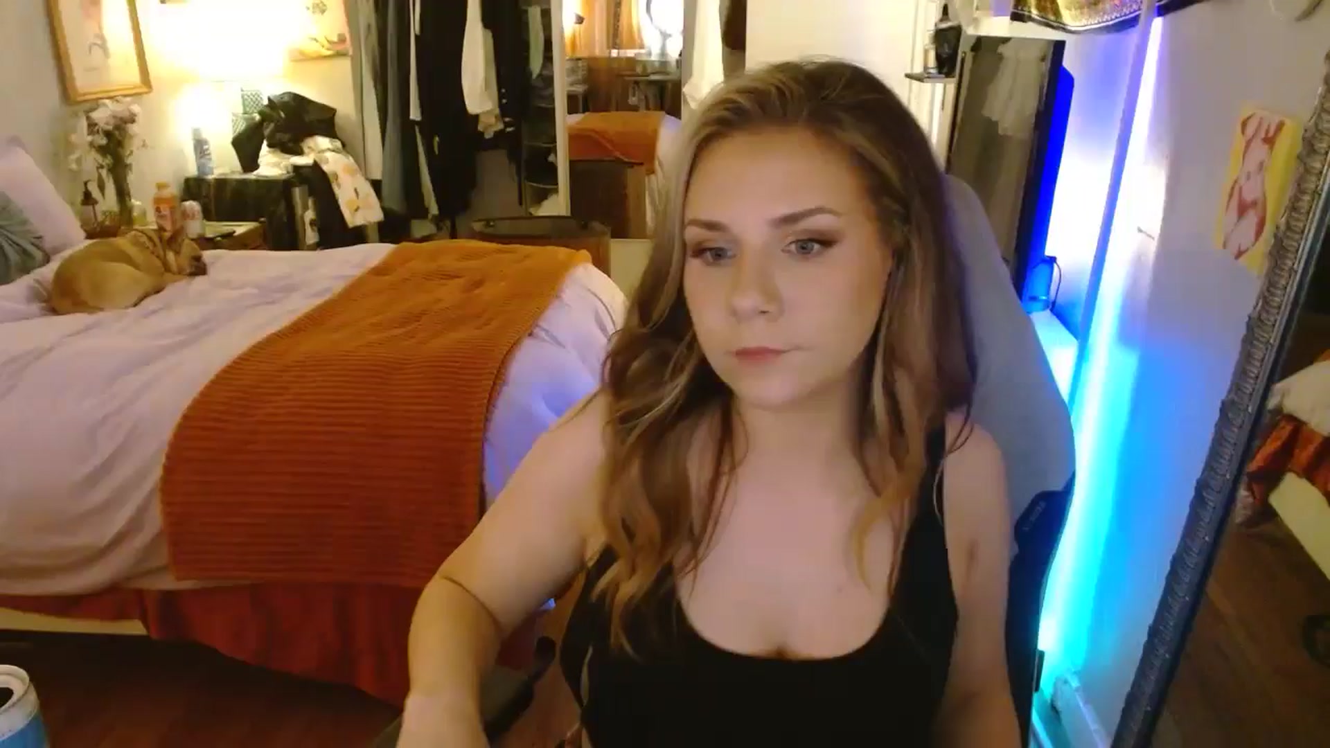 Gallery image thumbnail from Sweetestlilly's myfreecams stream on, 05/25/2024, 02:59 image 16 of 20