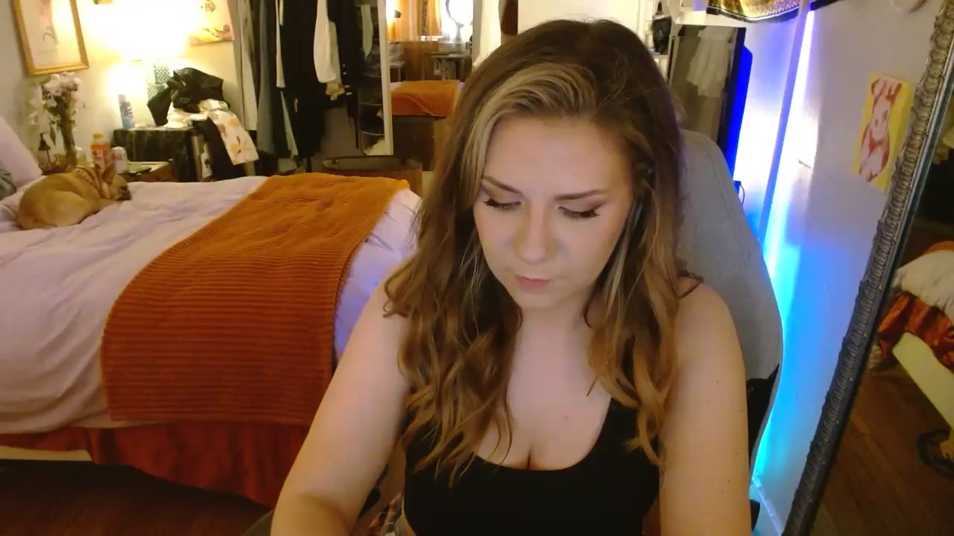 Gallery image thumbnail from Sweetestlilly's myfreecams stream on, 05/25/2024, 02:59 image 9 of 20