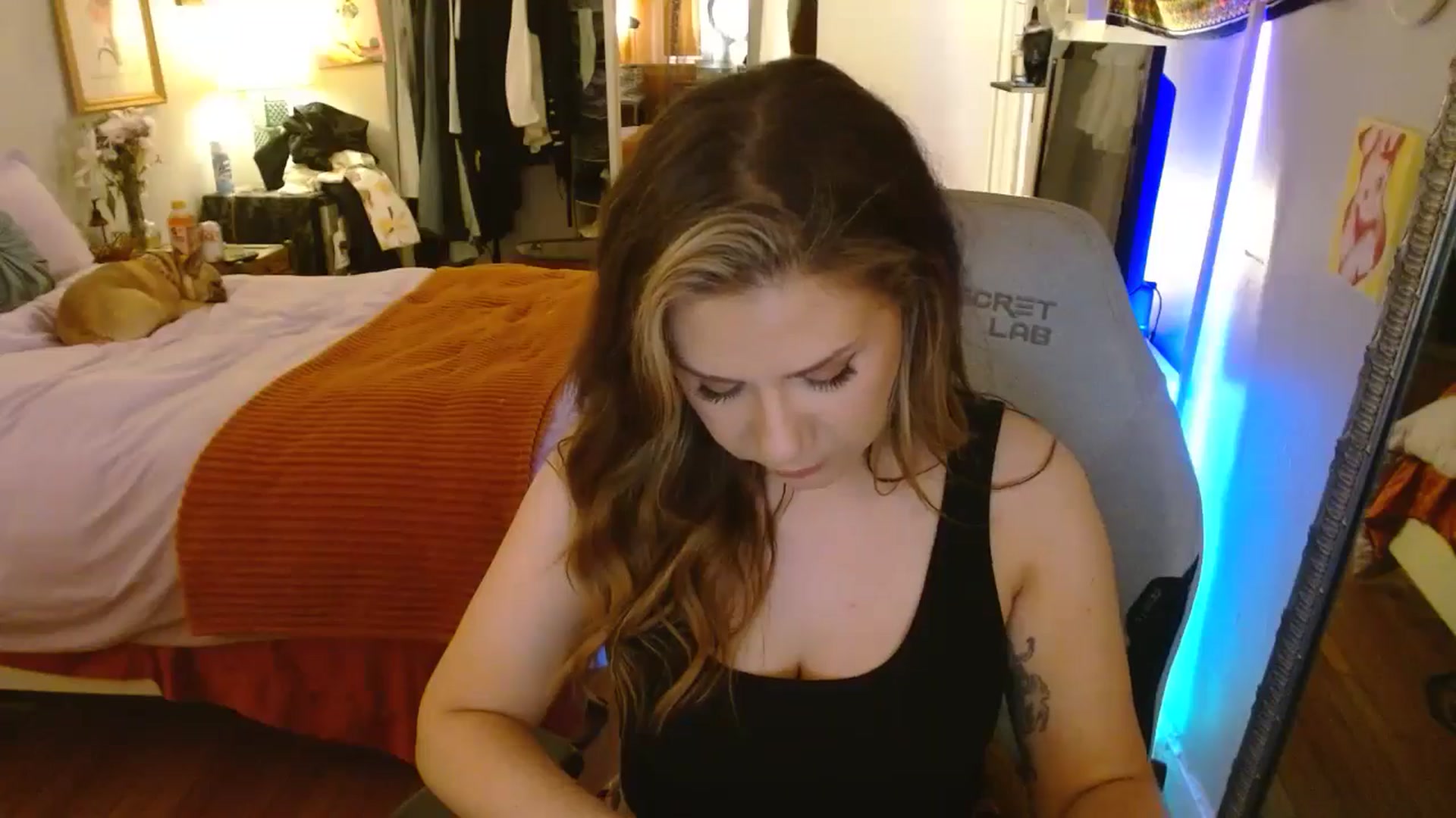 Gallery image thumbnail from Sweetestlilly's myfreecams stream on, 05/25/2024, 02:59 image 13 of 20