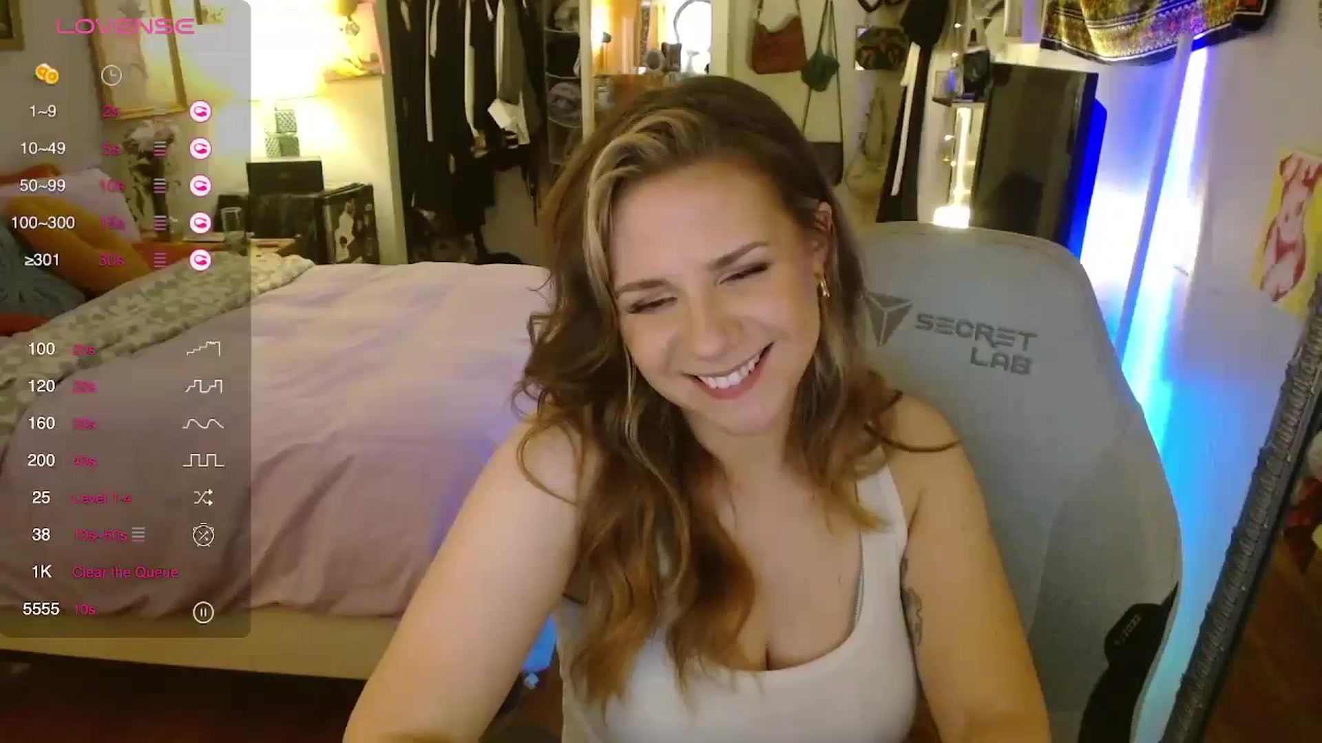 Gallery image thumbnail from Sweetestlilly's myfreecams stream on, 05/27/2024, 05:42 image 6 of 20